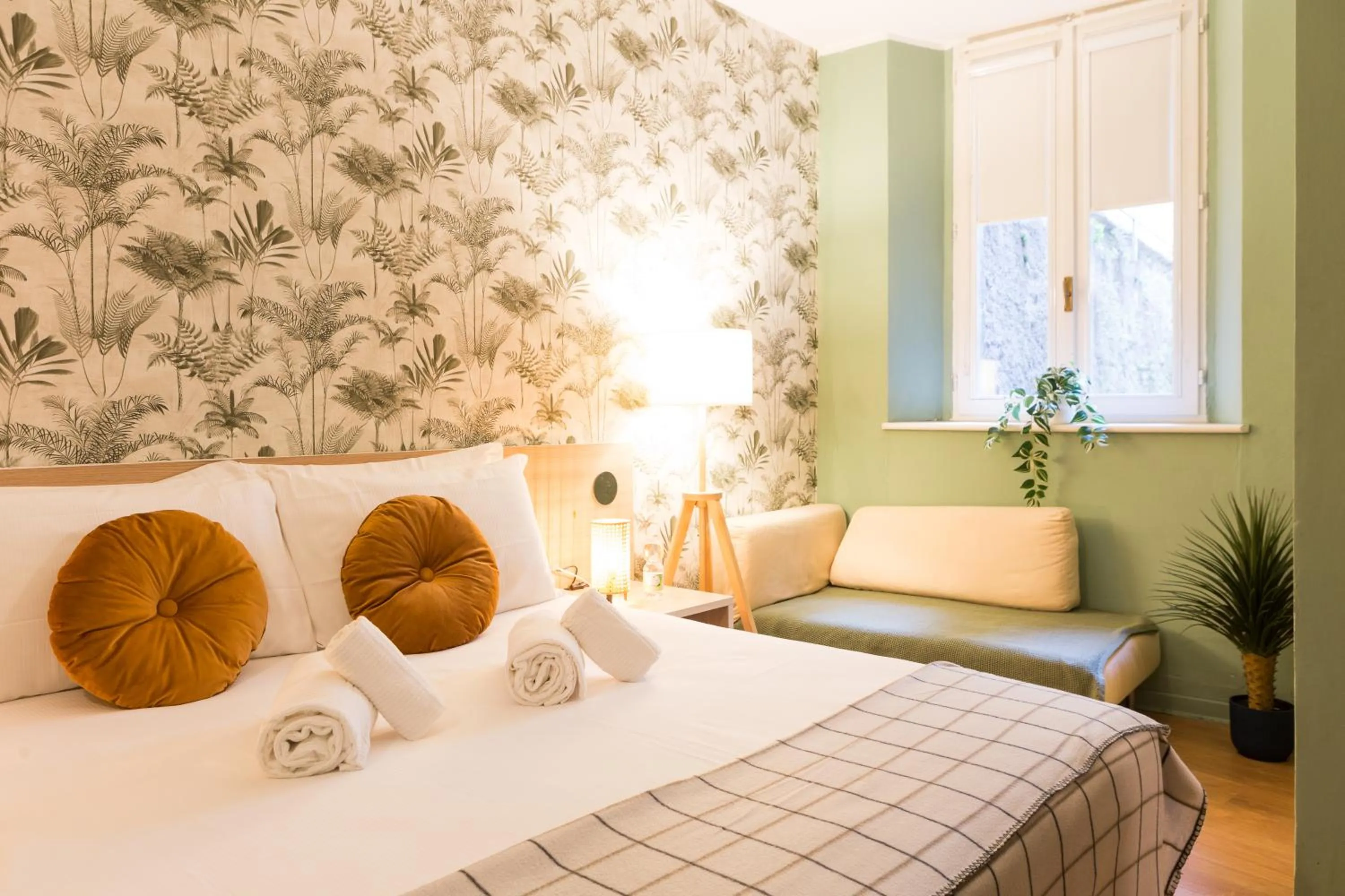 Bedroom, Bed in The Convo Lake Como