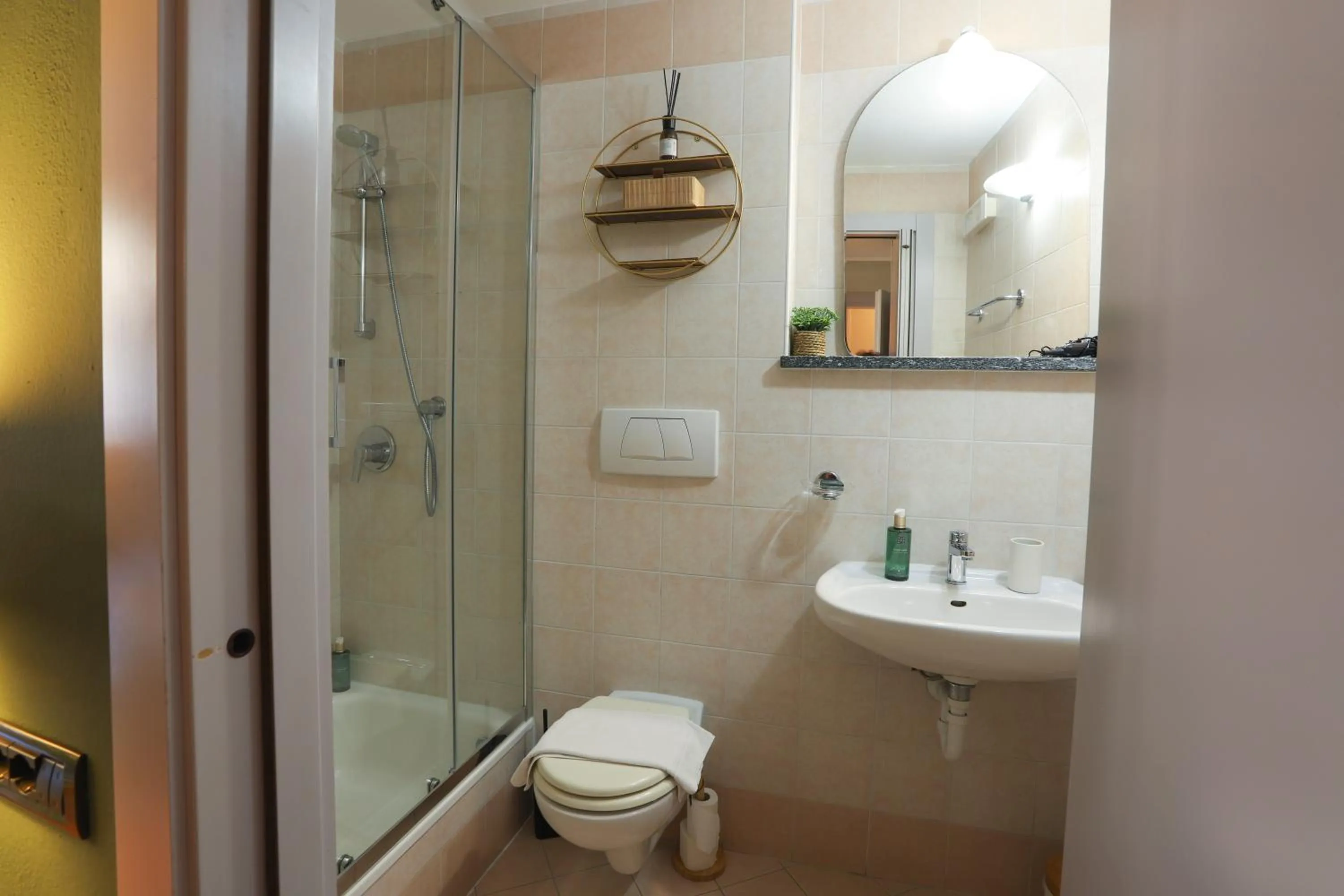 Bathroom in The Convo Lake Como