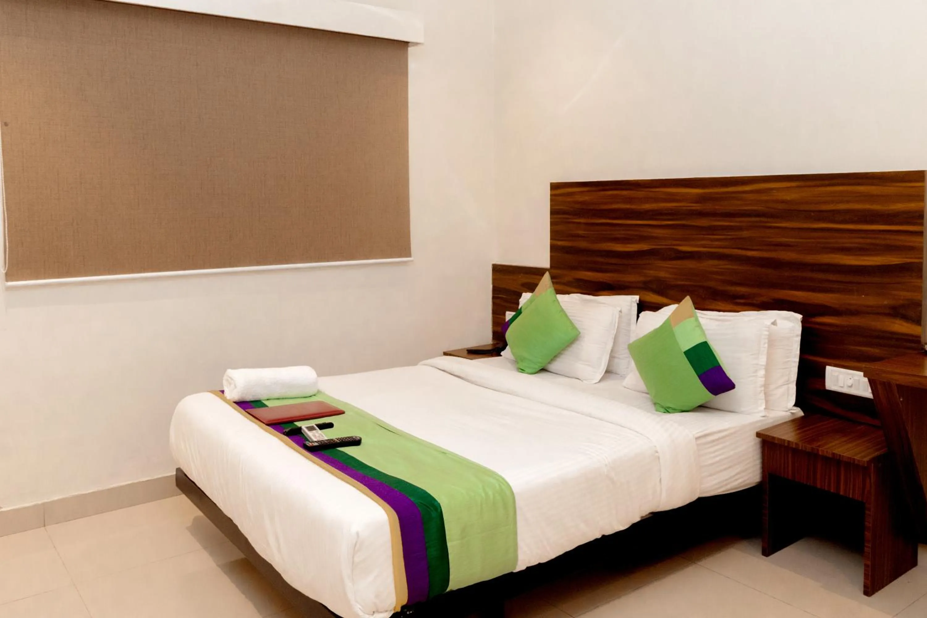 Bedroom in HOTEL GOLDEN TULIPZ