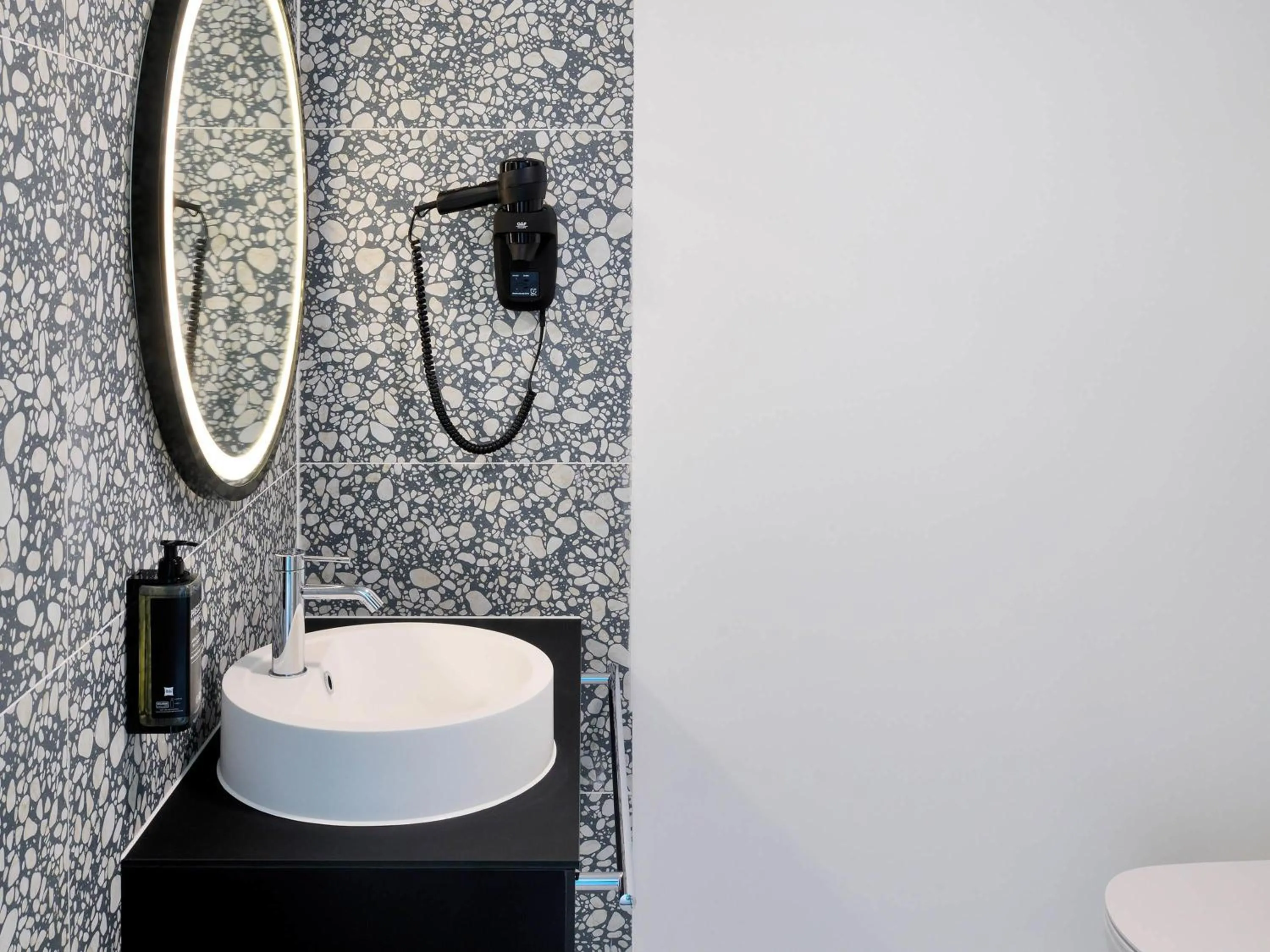 Bedroom in ibis Styles Bredene