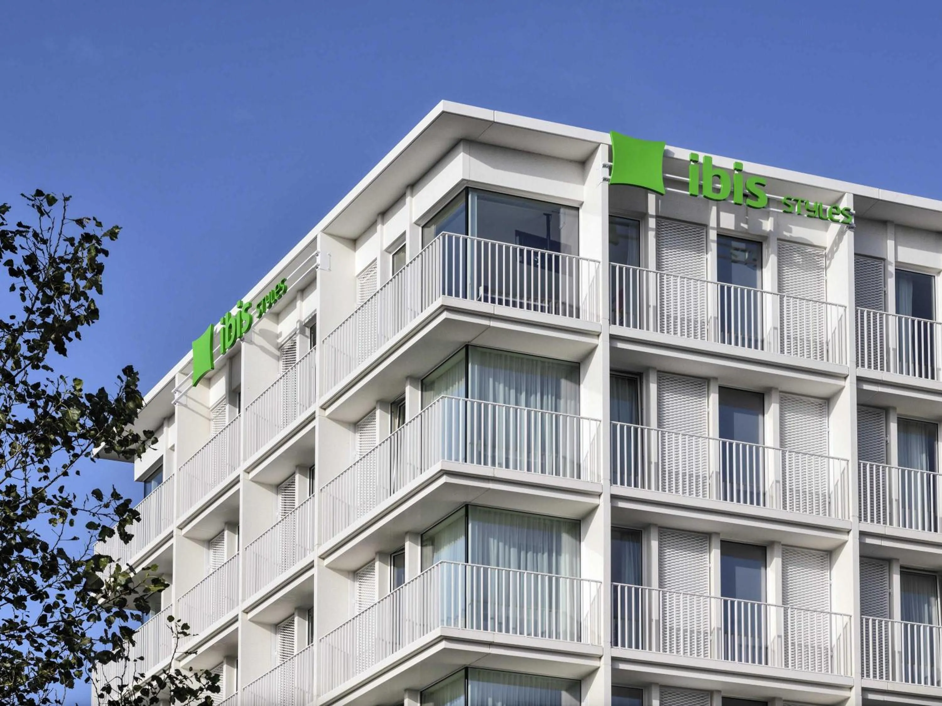 Property building in ibis Styles Bredene