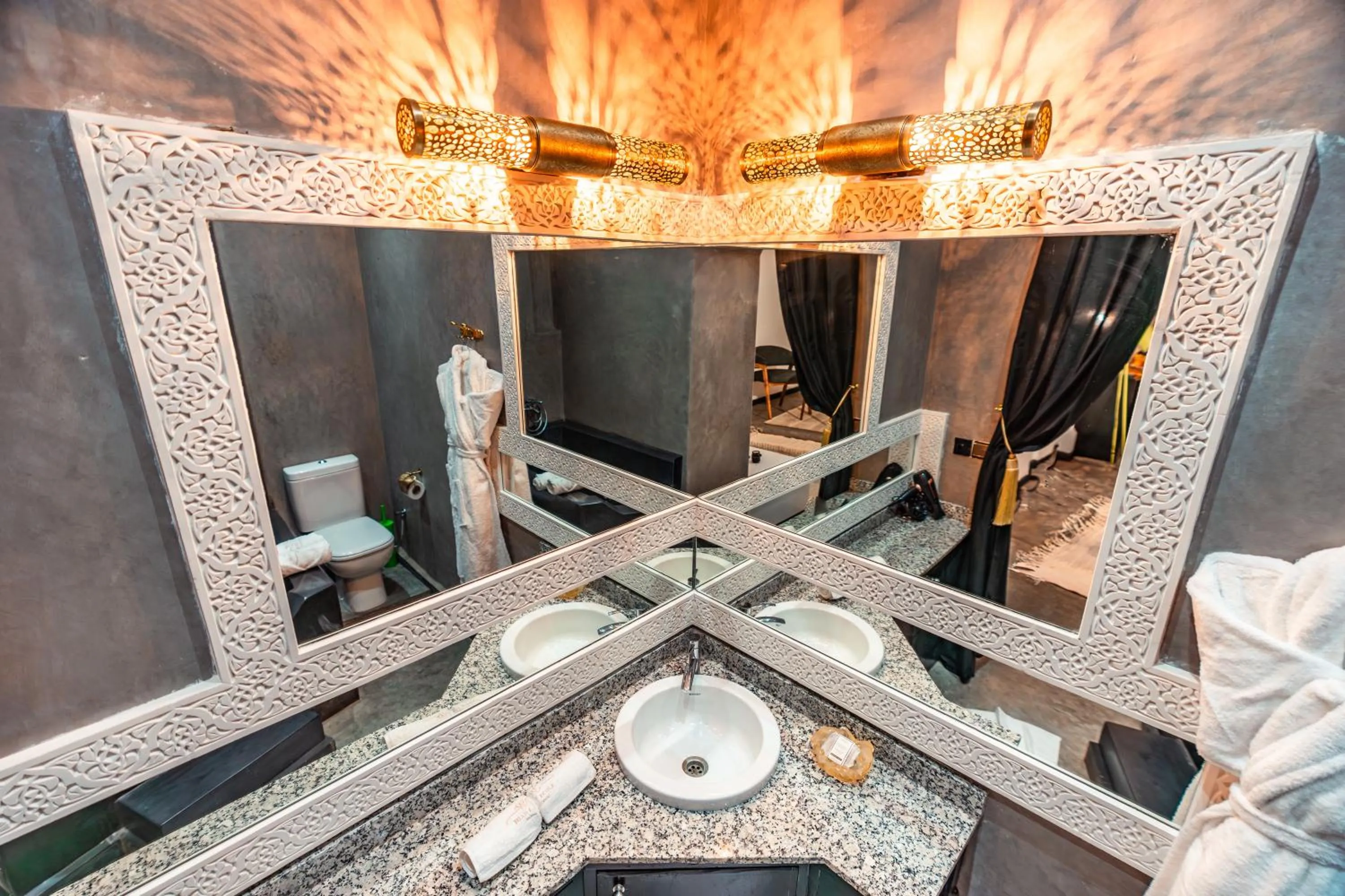 Bathroom in Riad L'ECOLE