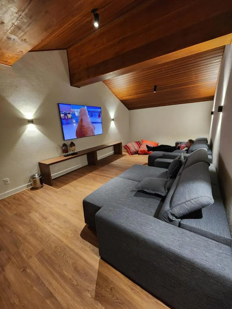 TV and multimedia in Quarto no Wanderlust Experience Hotel