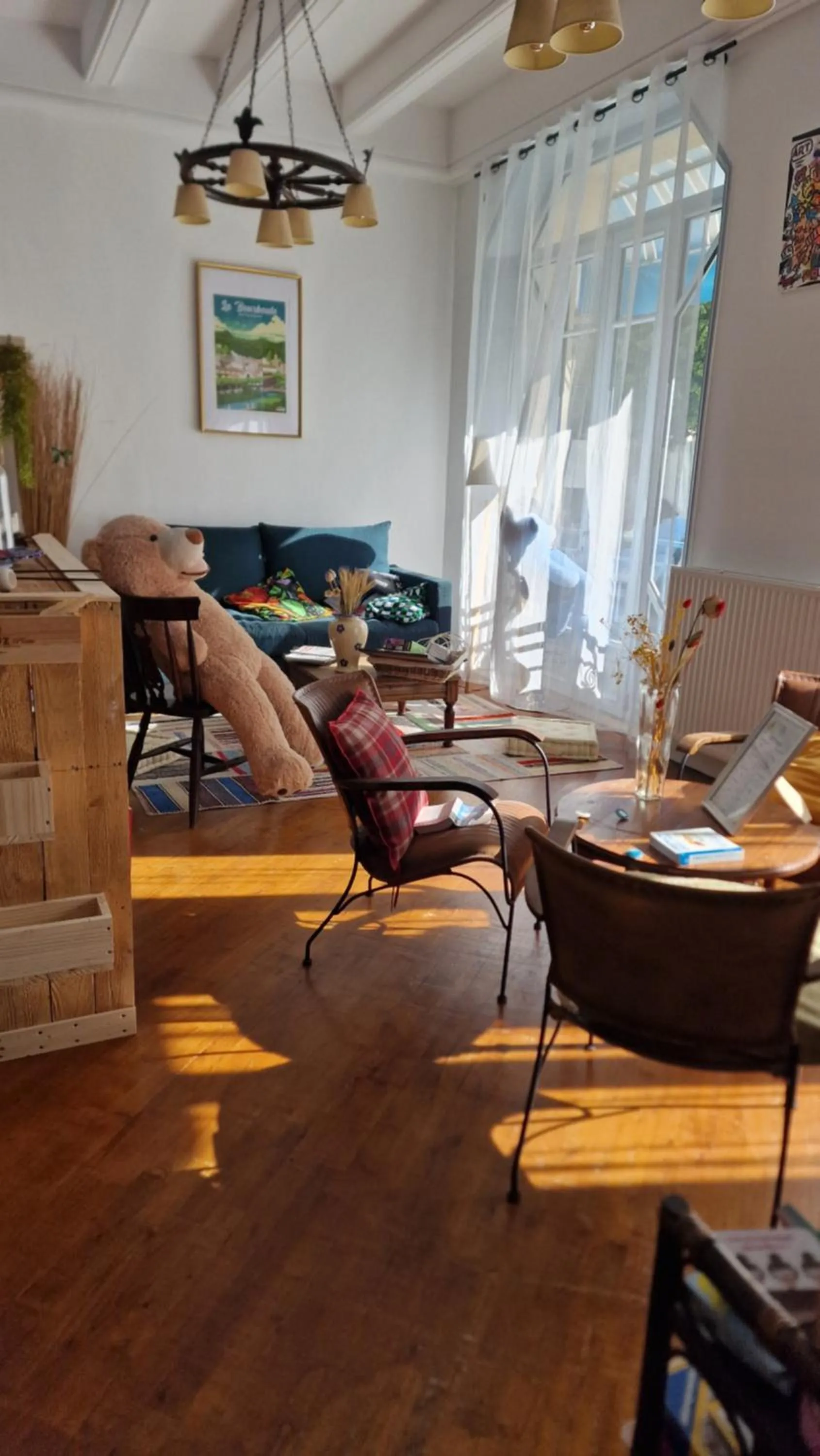 Communal lounge/ TV room in Hotel ChezJeanne