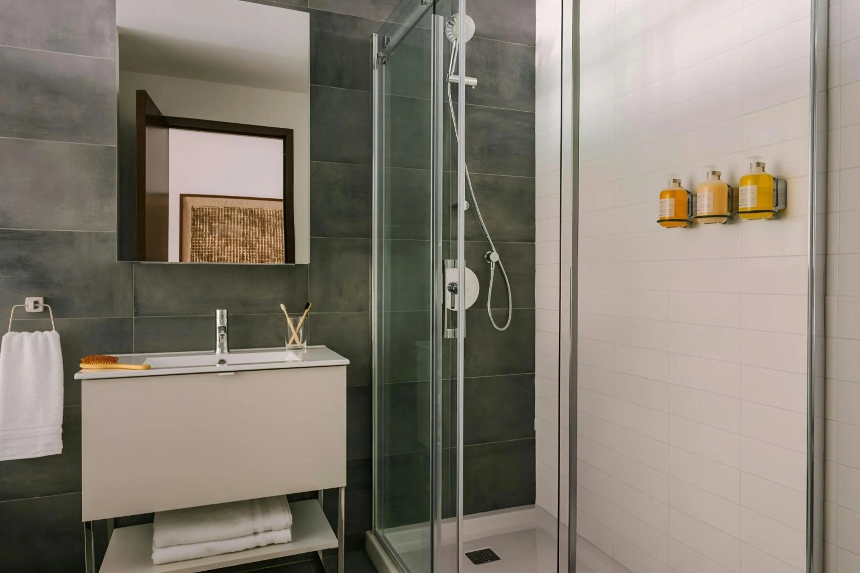 Bathroom in Sonder by Marriott Bonvoy Lambert Apartments Old Montreal