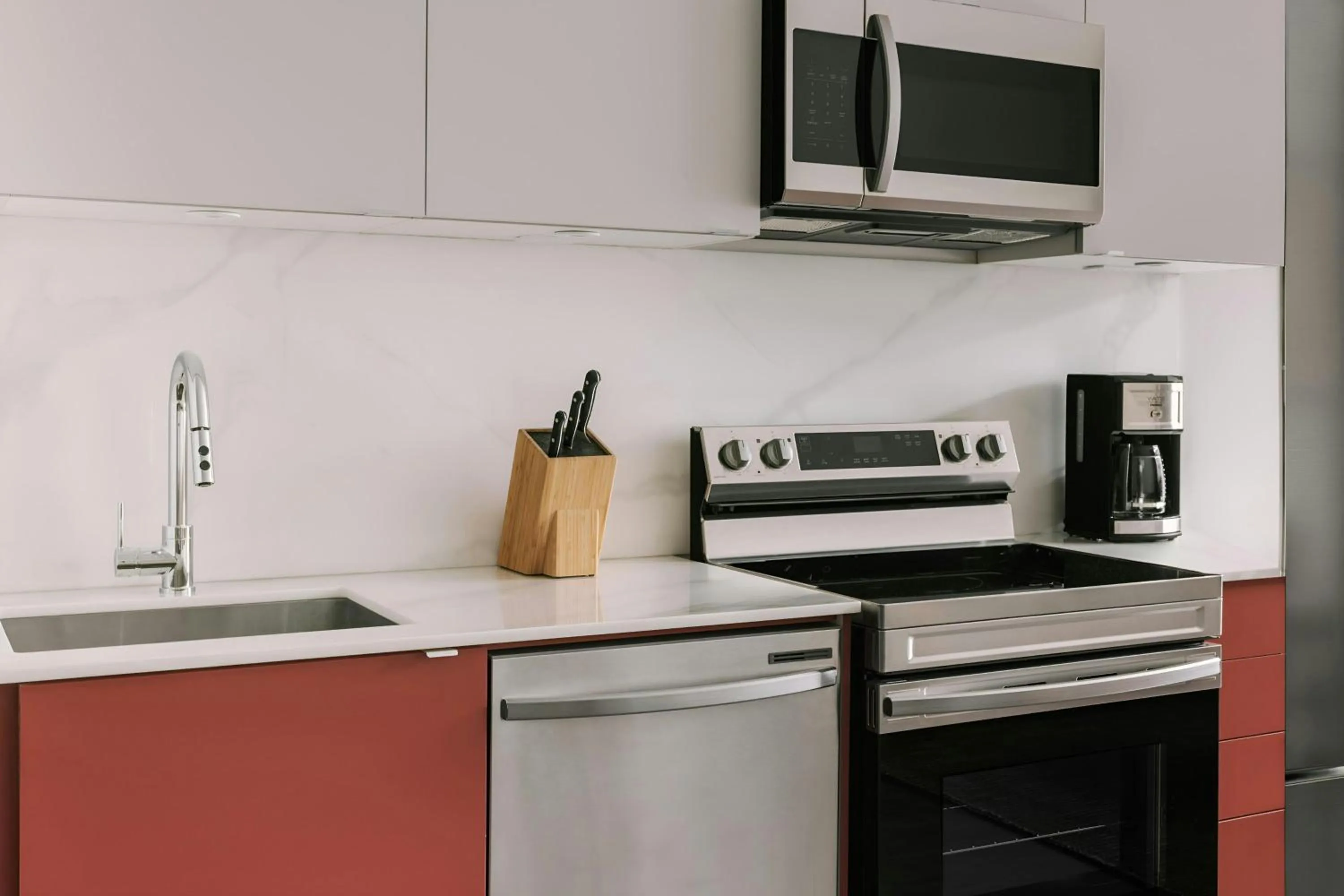 Kitchen or kitchenette in Sonder by Marriott Bonvoy Lambert Apartments Old Montreal