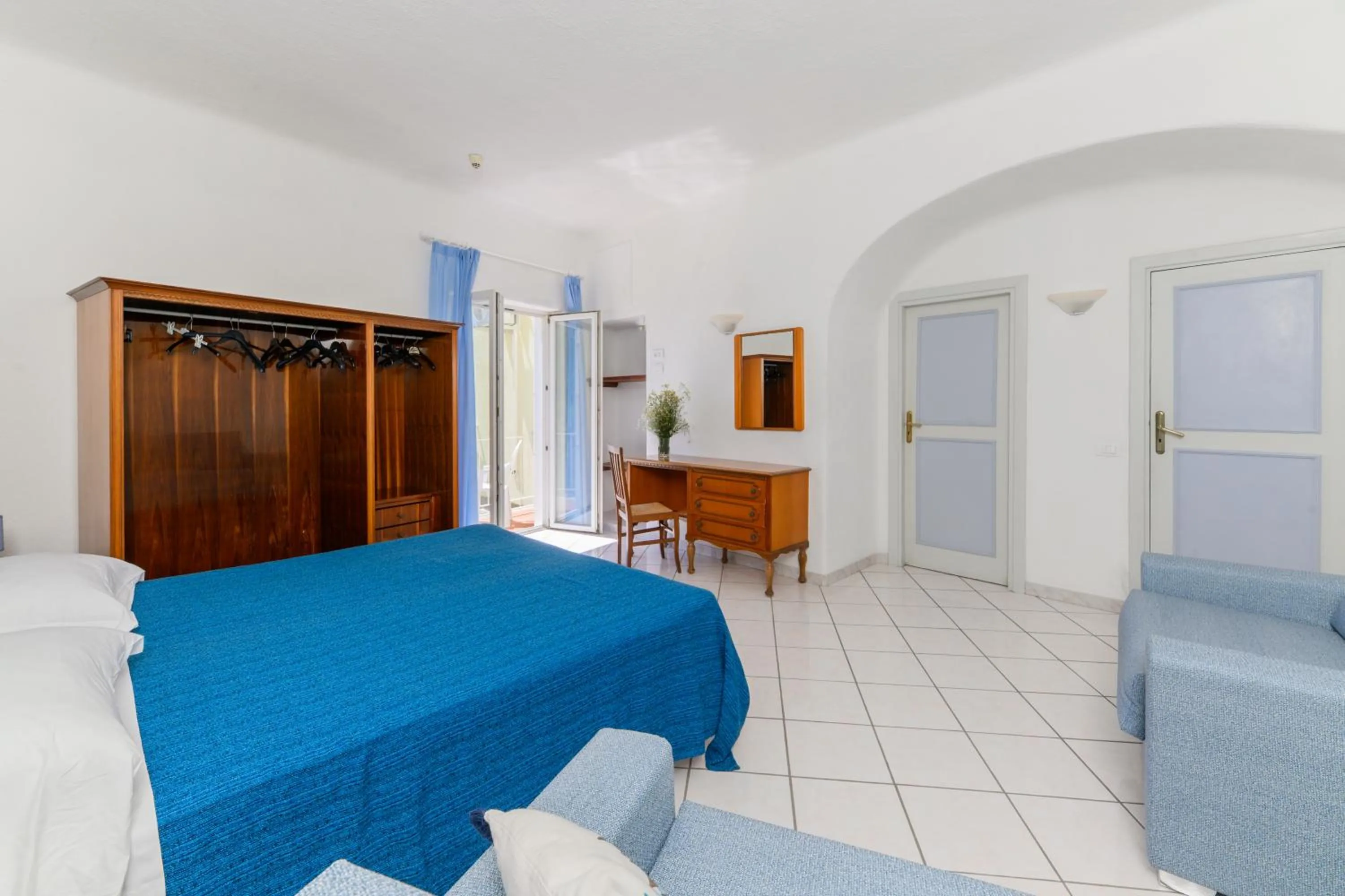 Bed in Hotel Sunset Green