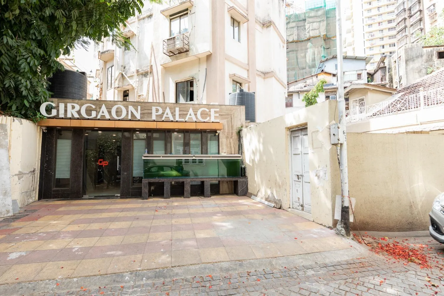 Facade/entrance in Hotel Girgaon Palace Near Chowpatty Beach