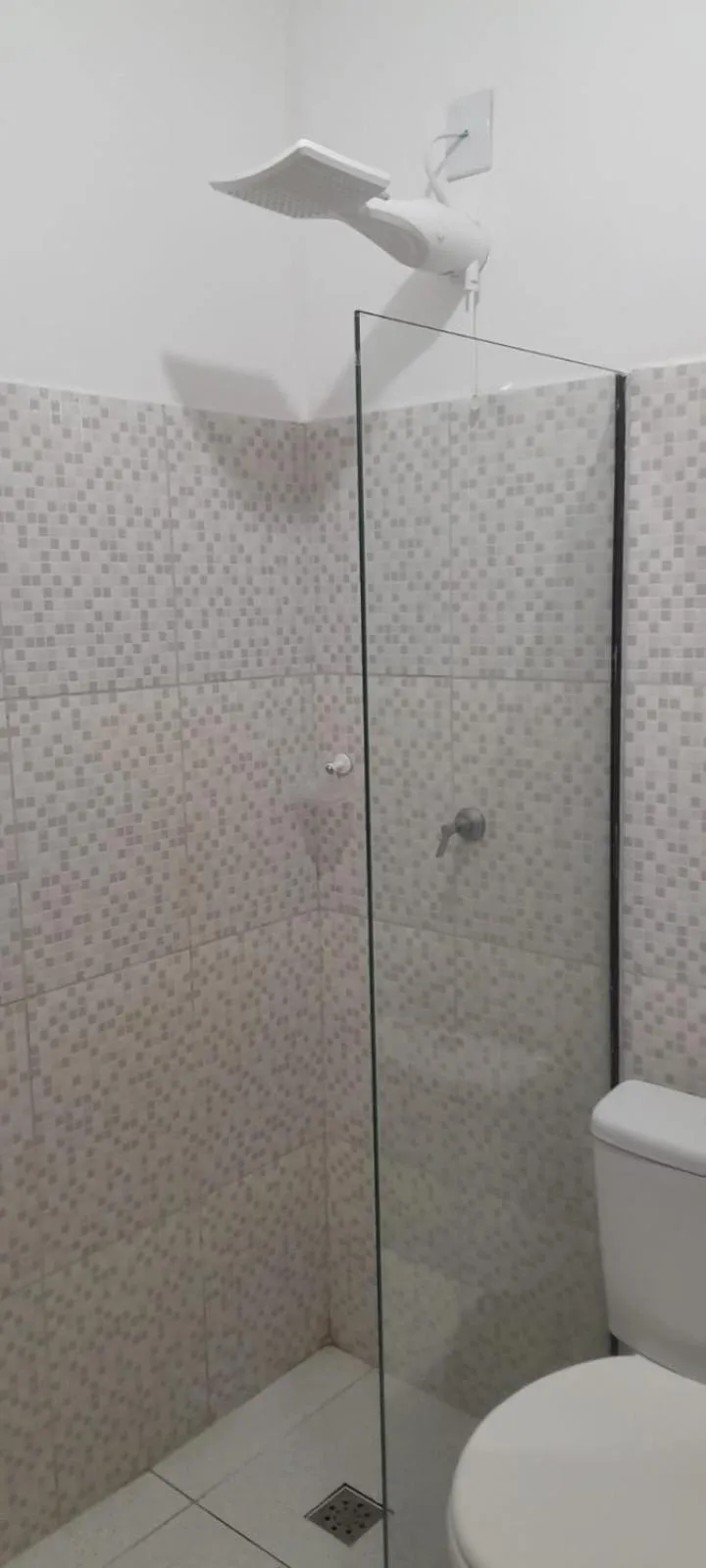 Shower in Central Palace Hotel