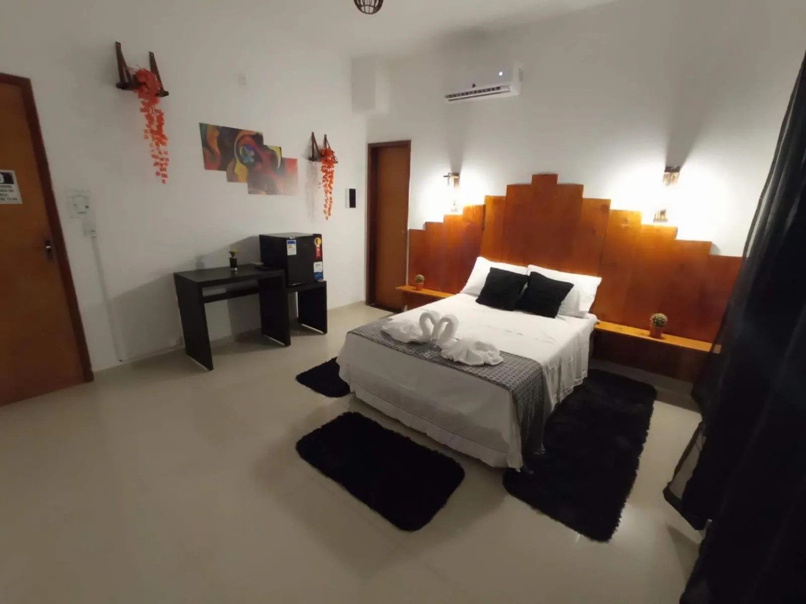 Bed in Central Palace Hotel