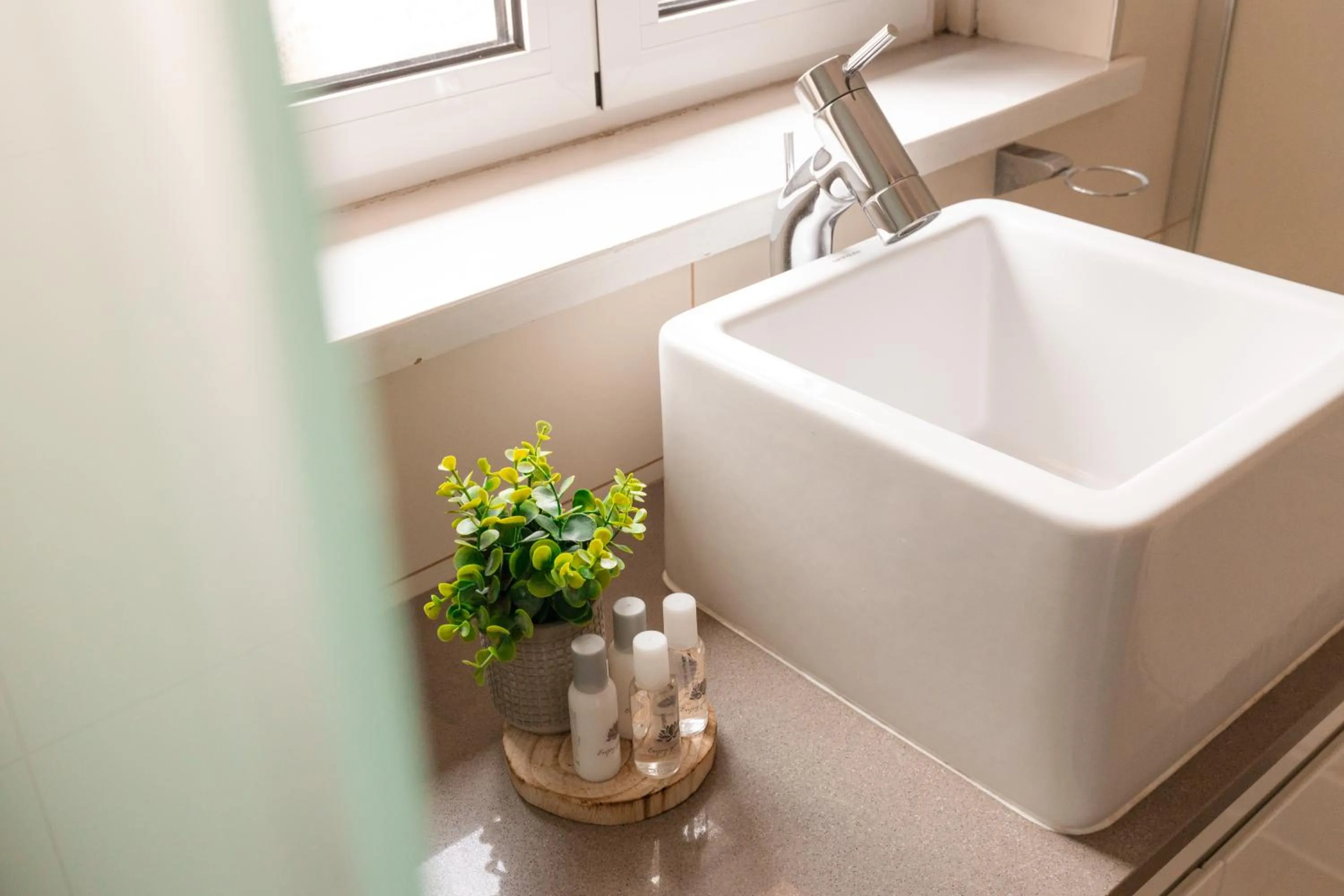 Bathroom in Serenata Hotel & Hostel Coimbra