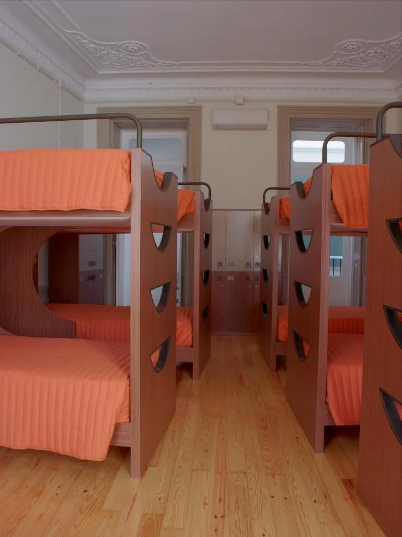 Bed in Serenata Hotel & Hostel Coimbra