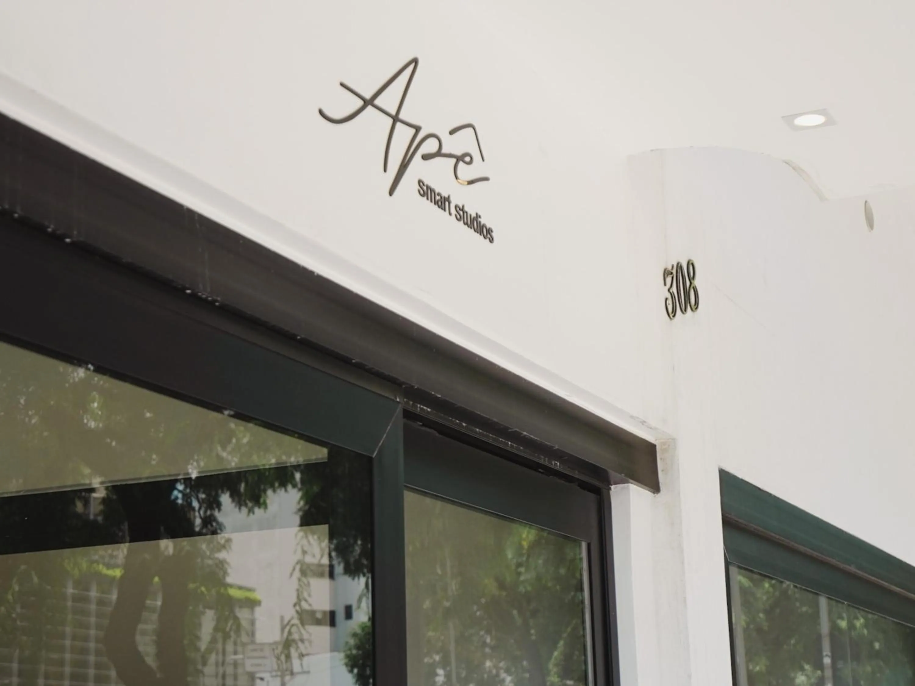 Property logo or sign in Apê Metrô Paraíso