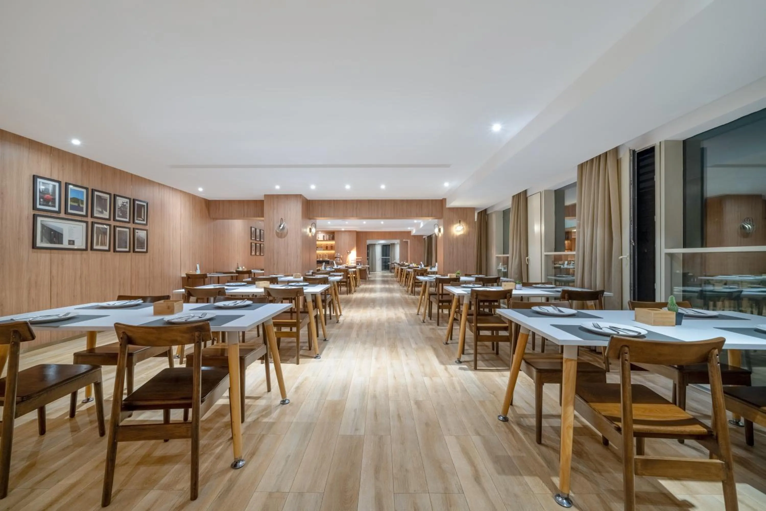 Restaurant/places to eat in Citadines South Chengdu