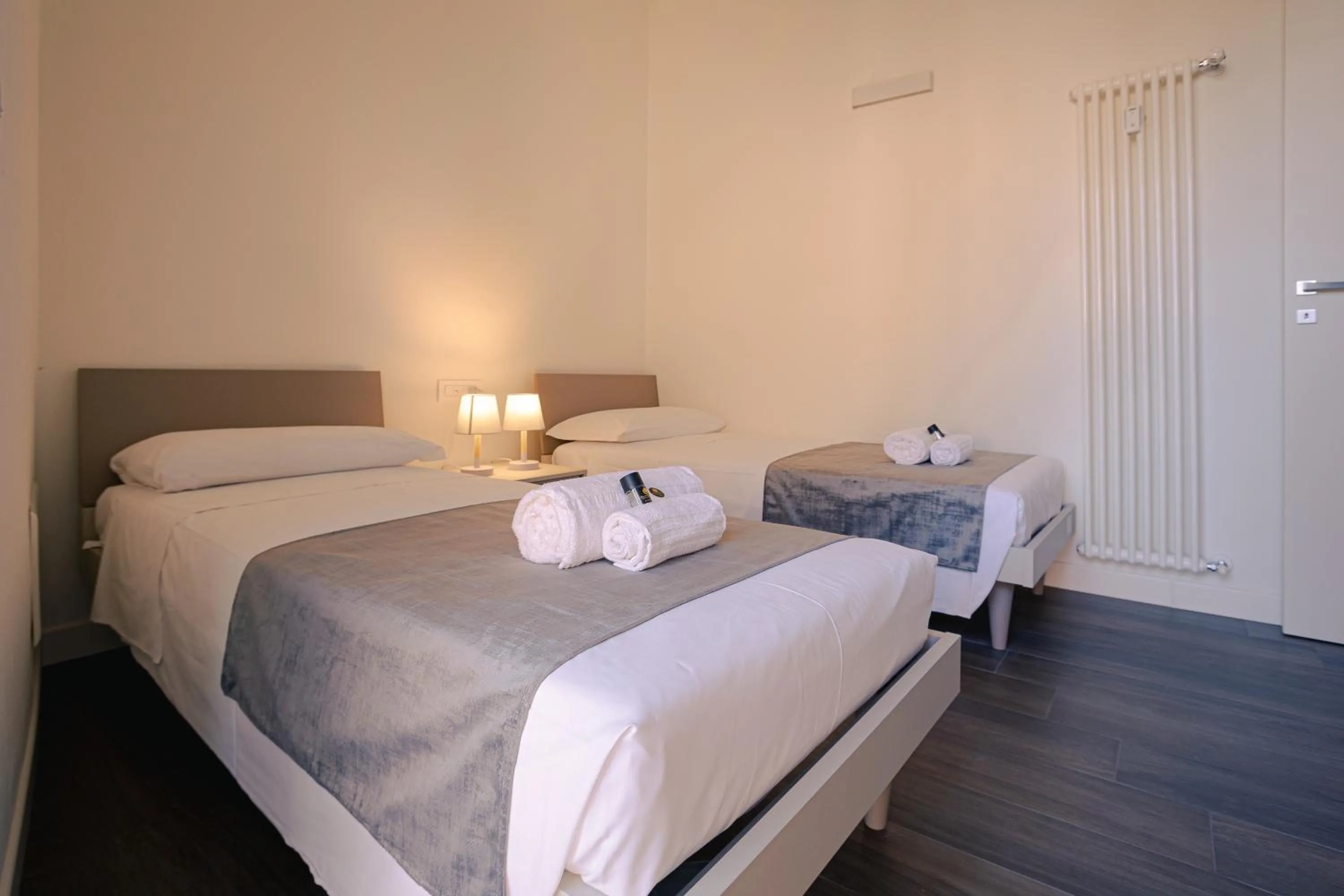 Bed in Verona Centre Suite - Silkeys