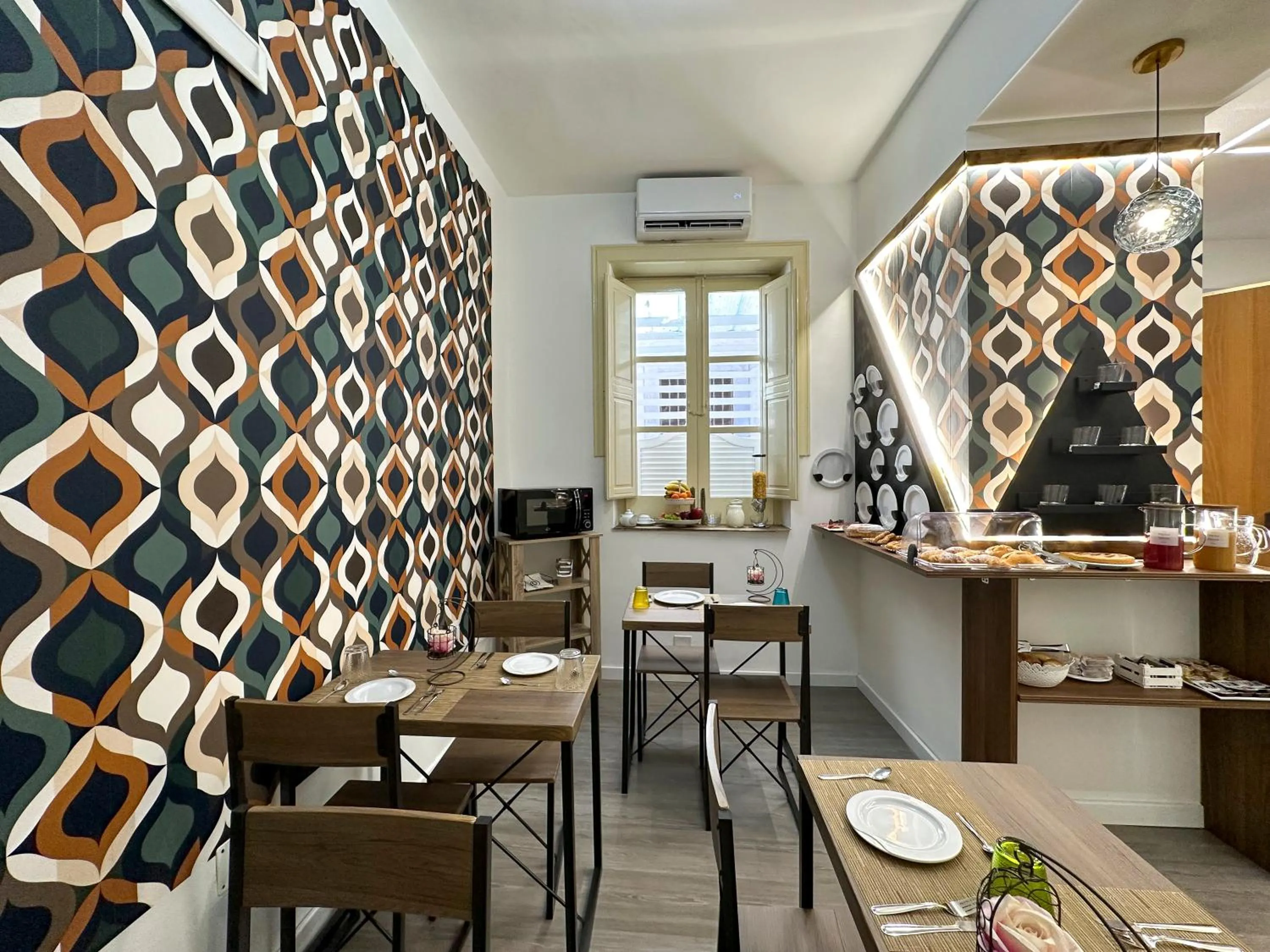 Communal lounge/ TV room in Central Perk