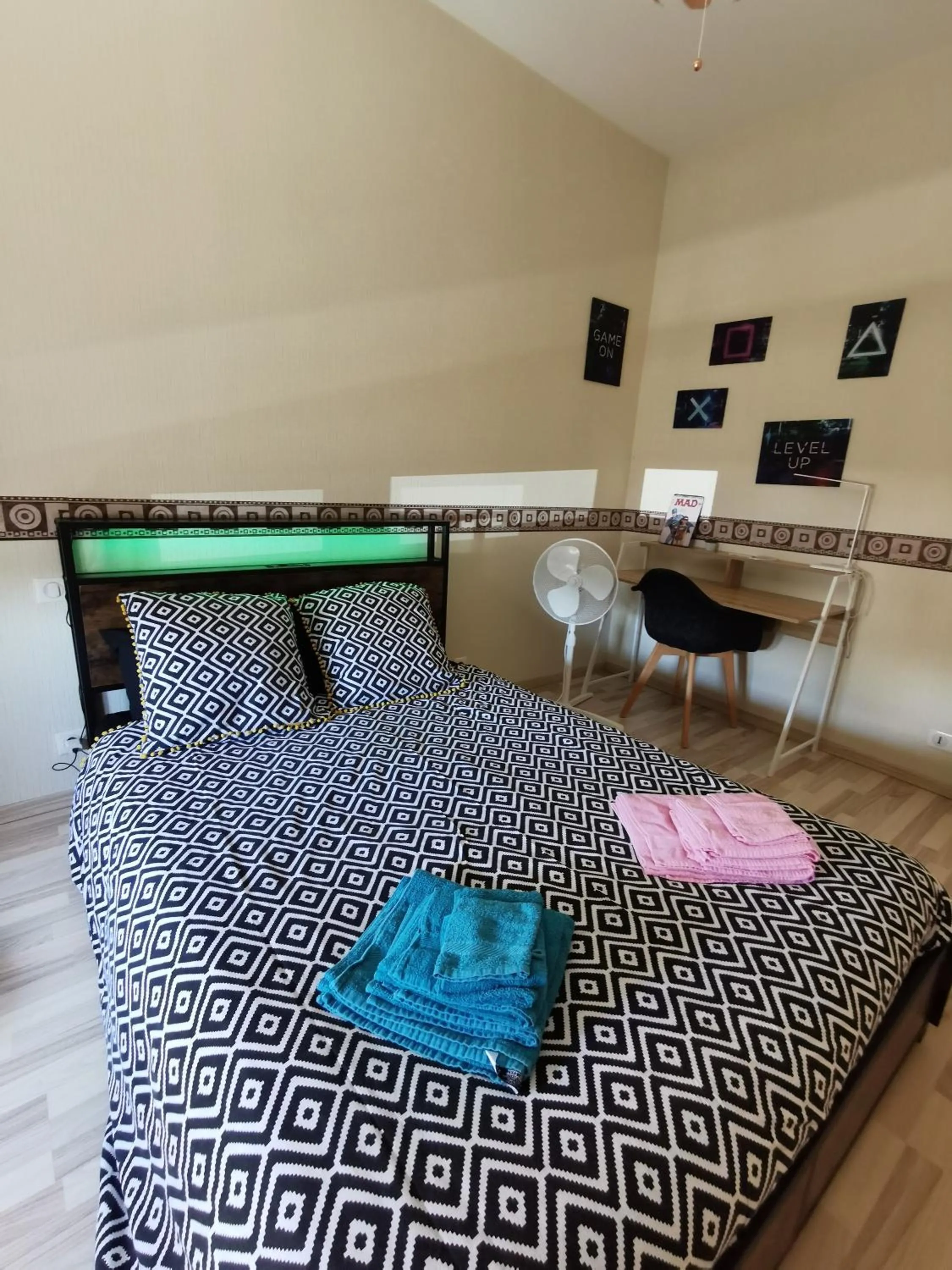 Bed in Grand appartement de haut standing en centre-ville