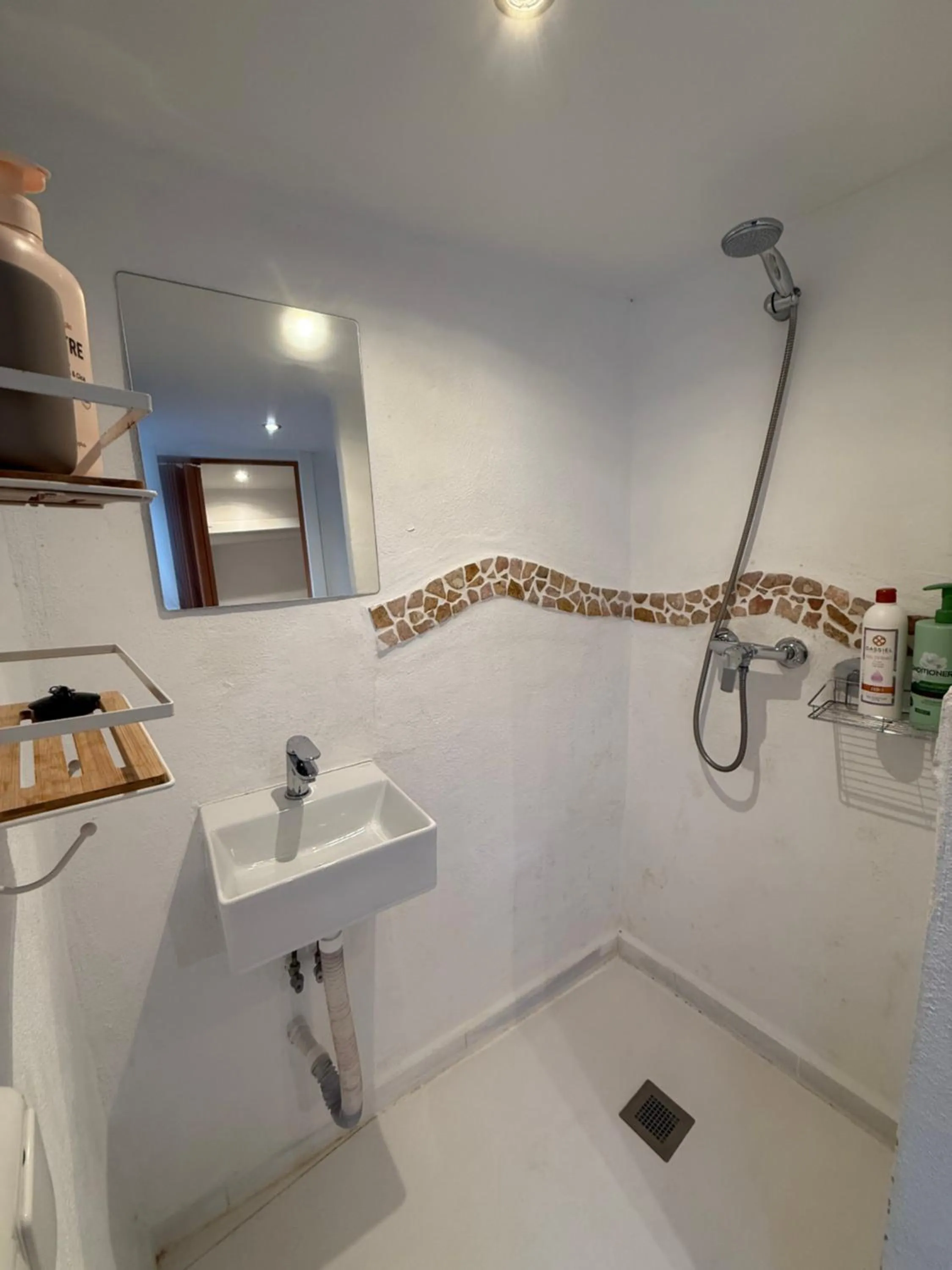 Bathroom in Encanto Guesthouse