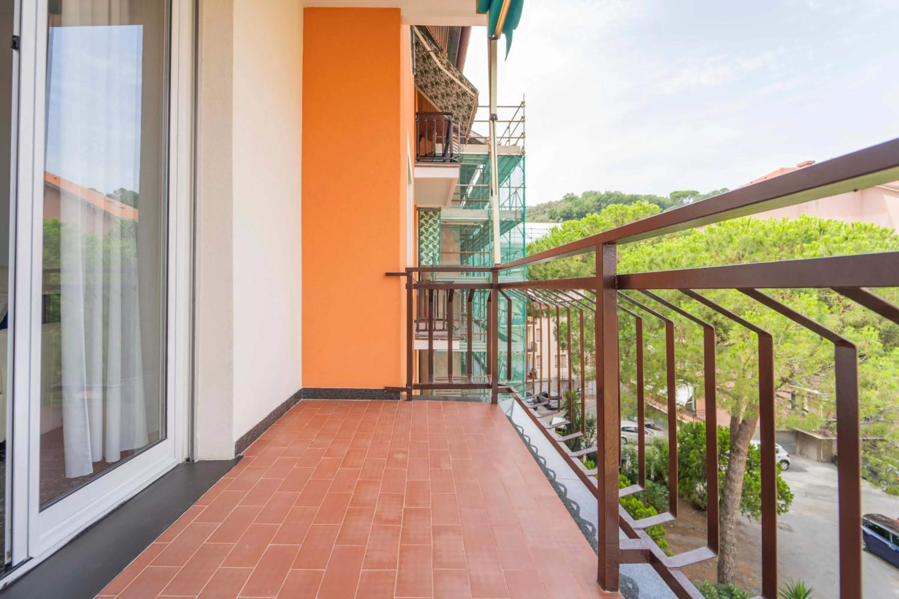 Balcony/Terrace in 193 - Casa Via della Chiusa - centralissimo e vicino alla baia del silenzio, spiaggia e mare 150m - Parcheggio GRATIS incluso e Aria condizionata
