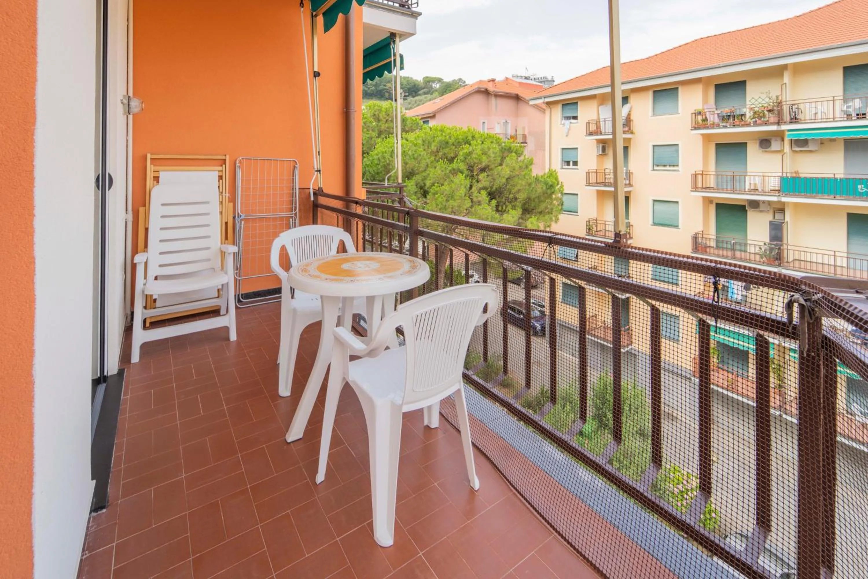 Balcony/Terrace in 193 - Casa Via della Chiusa - centralissimo e vicino alla baia del silenzio, spiaggia e mare 150m - Parcheggio GRATIS incluso e Aria condizionata