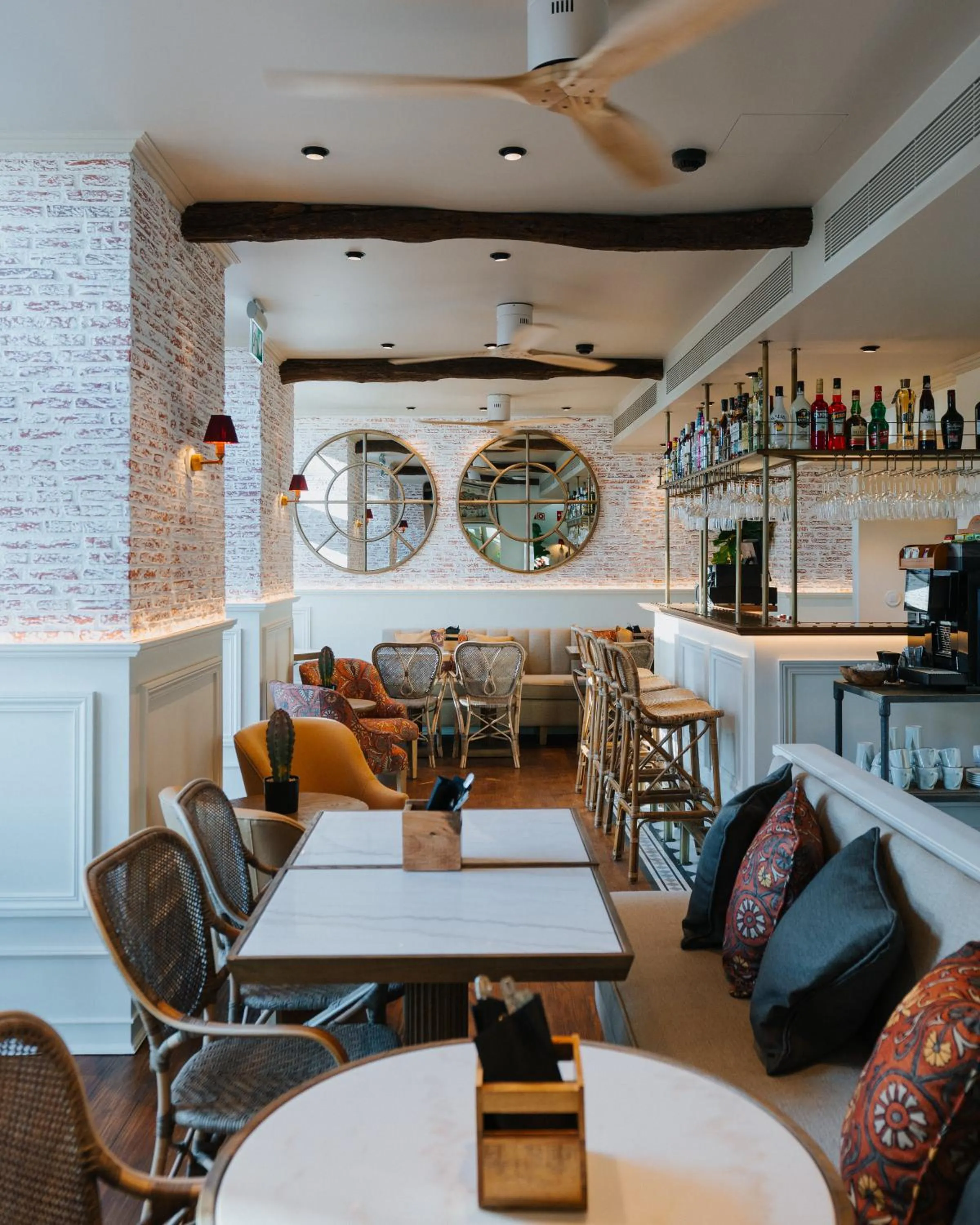 Restaurant/places to eat in AlmaLusa Alfama