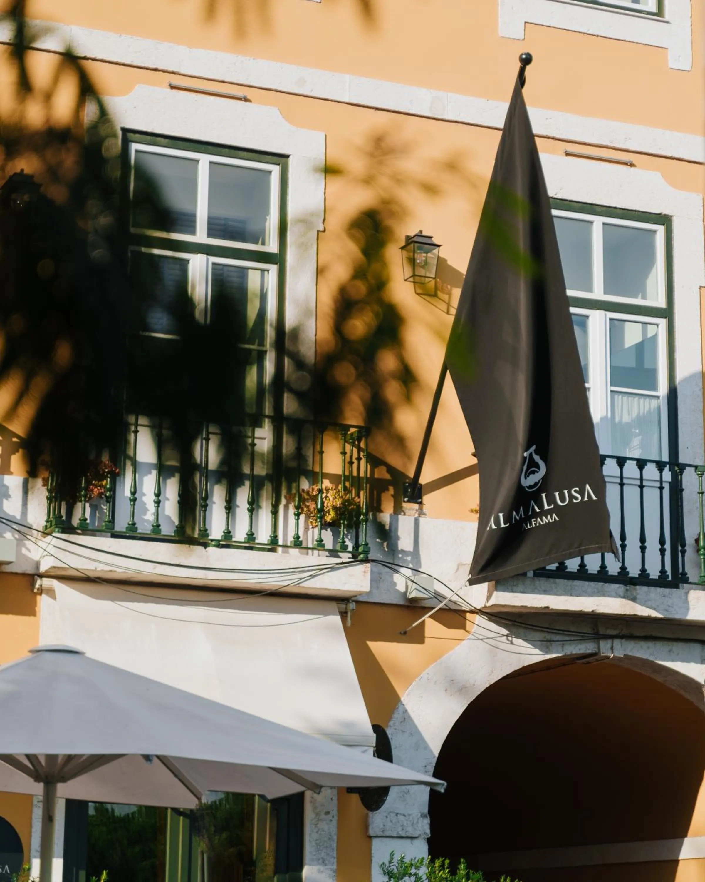 Facade/entrance in AlmaLusa Alfama