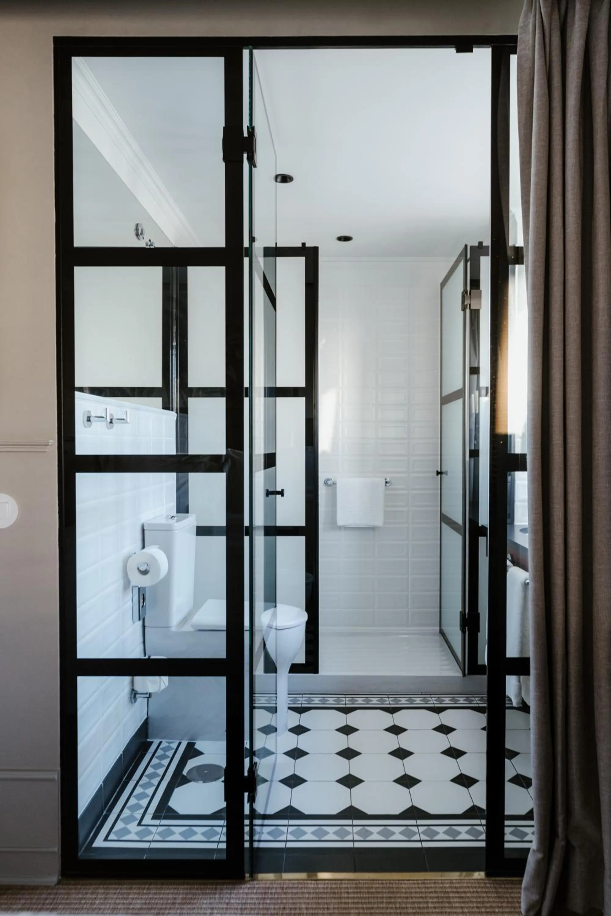 Bathroom in AlmaLusa Alfama