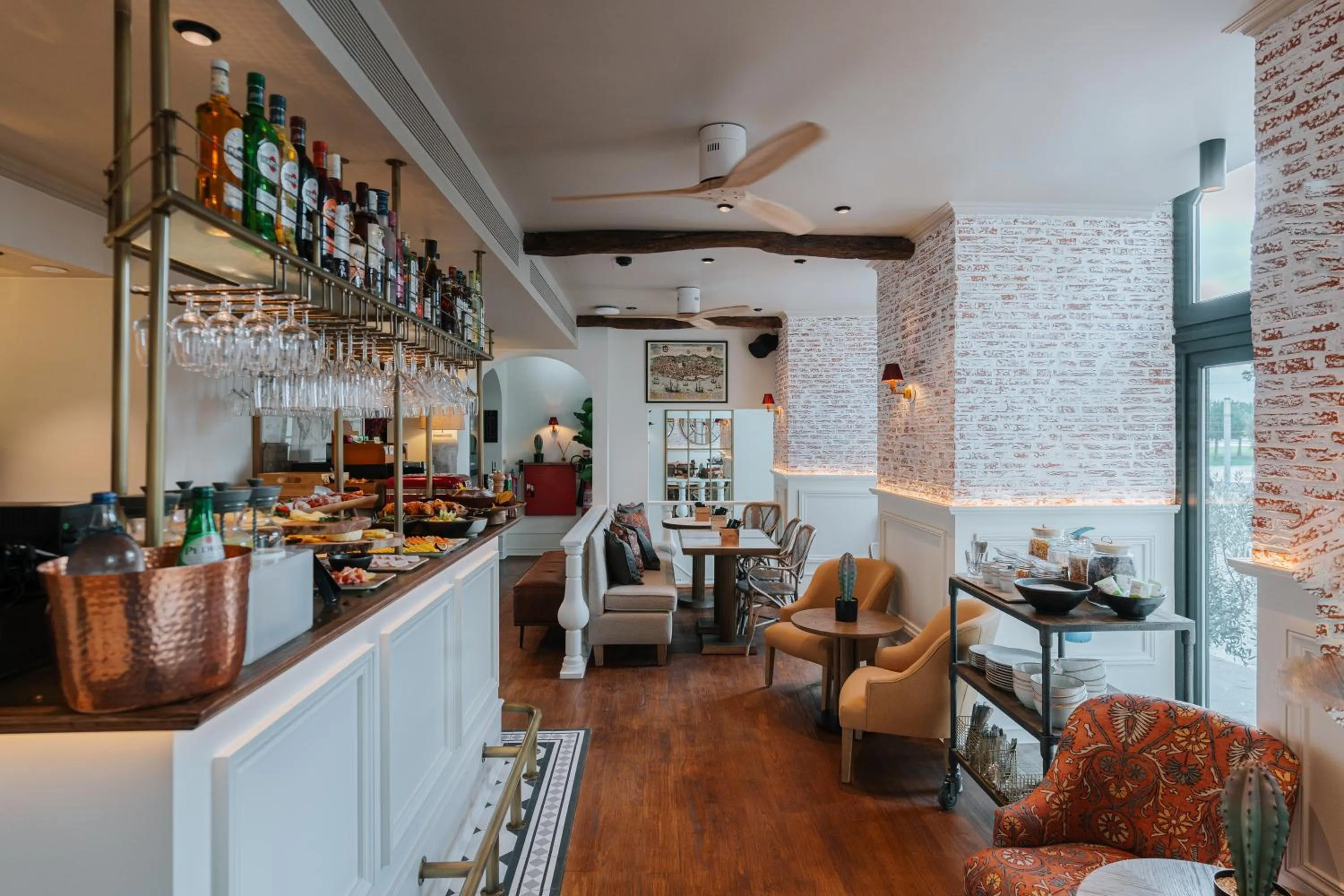 Restaurant/places to eat in AlmaLusa Alfama