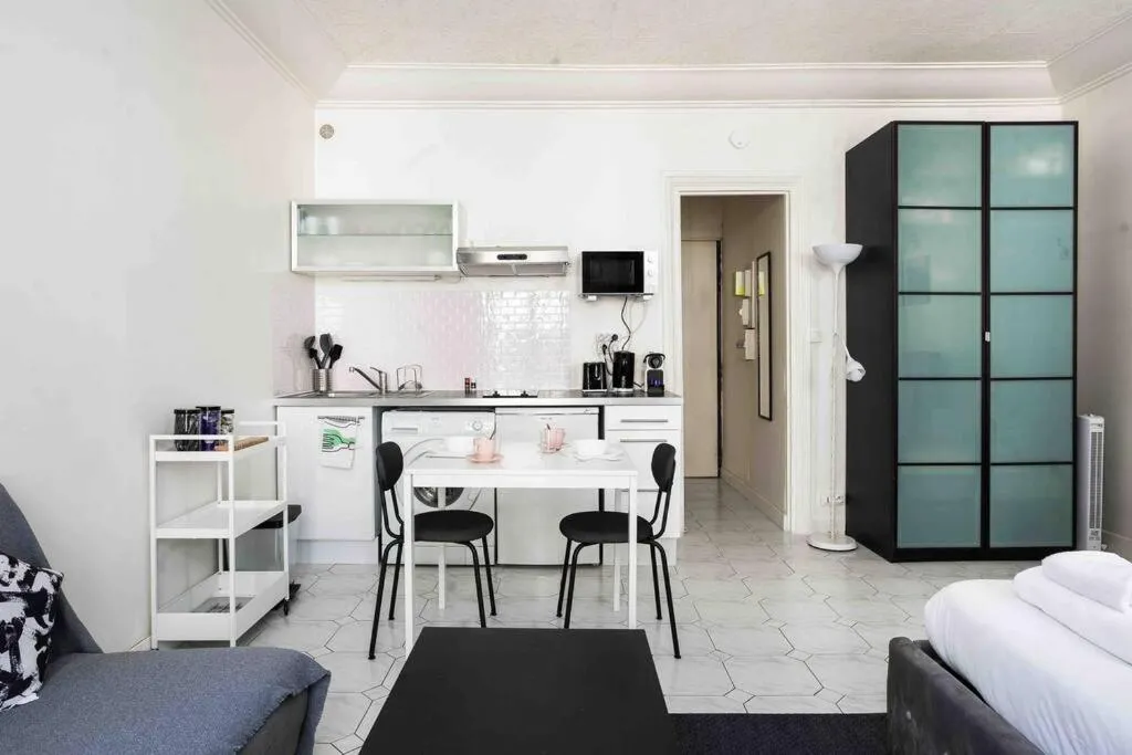 Promo! Beautiful apt near the Galeries Lafayette!