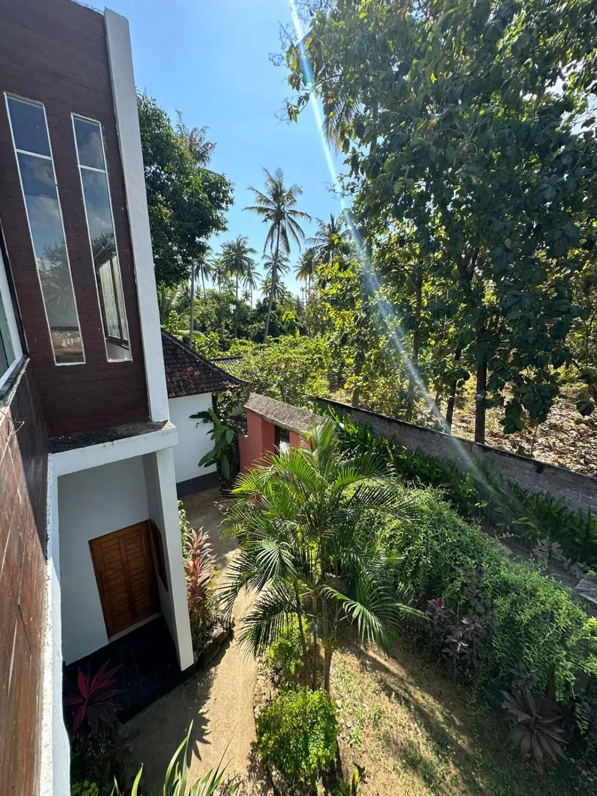 Property building in Exotic Backpackers