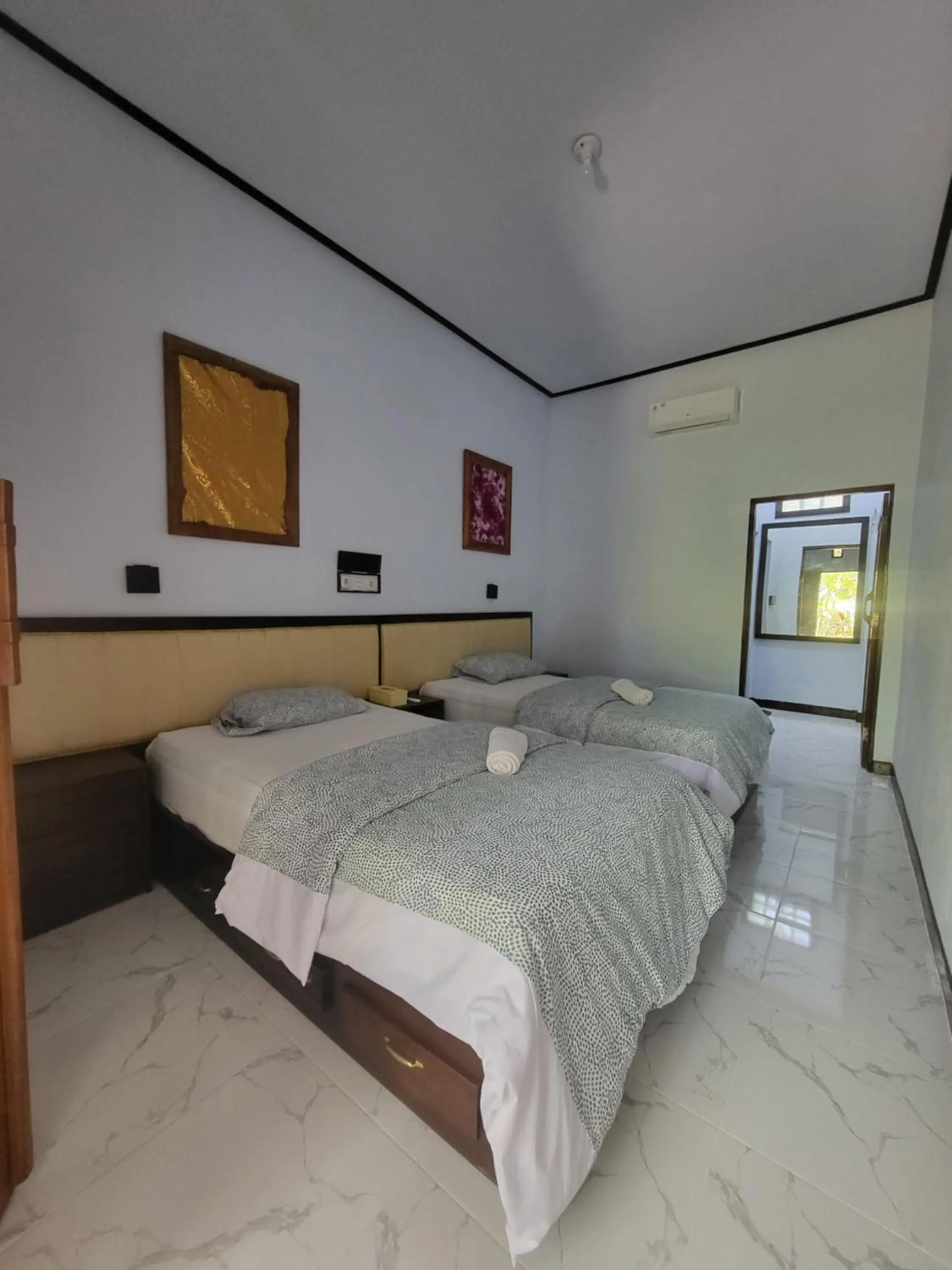 Bed in Exotic Backpackers