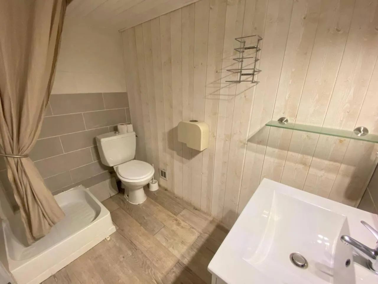 Bedroom in Hôtel L'Oustalet