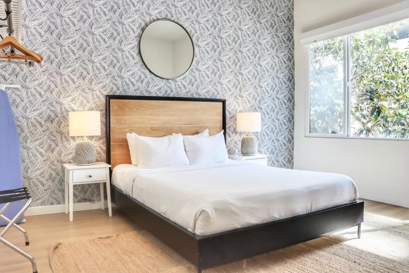 Bed in Executive Escape in Downtown San Diego