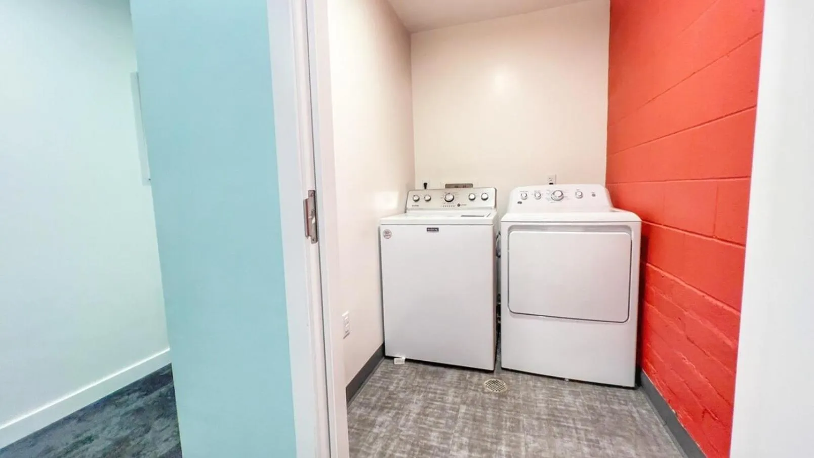 Dapper Retreat in Vibrant San Diego