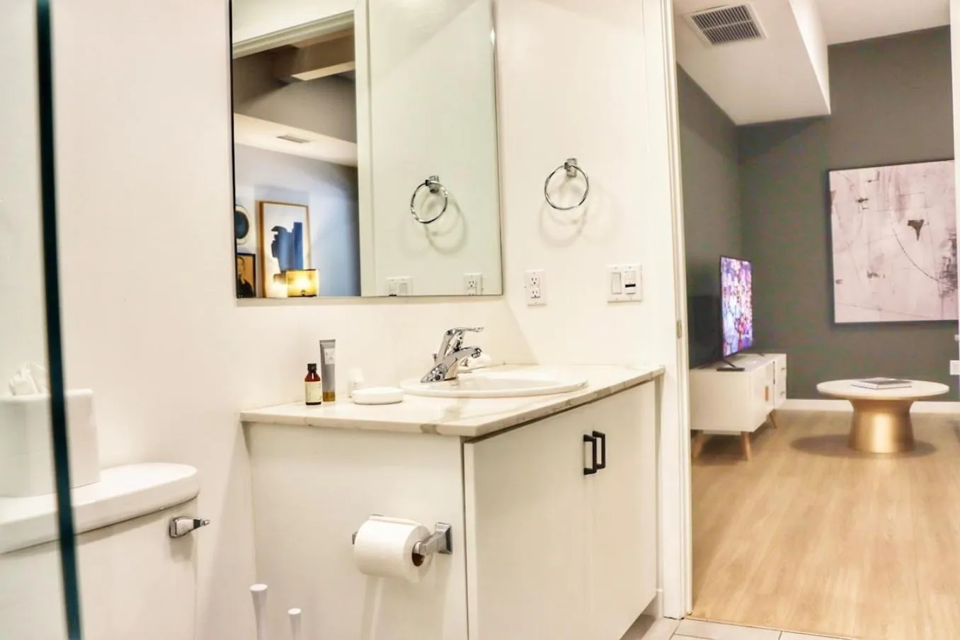 Dapper Retreat in Vibrant San Diego