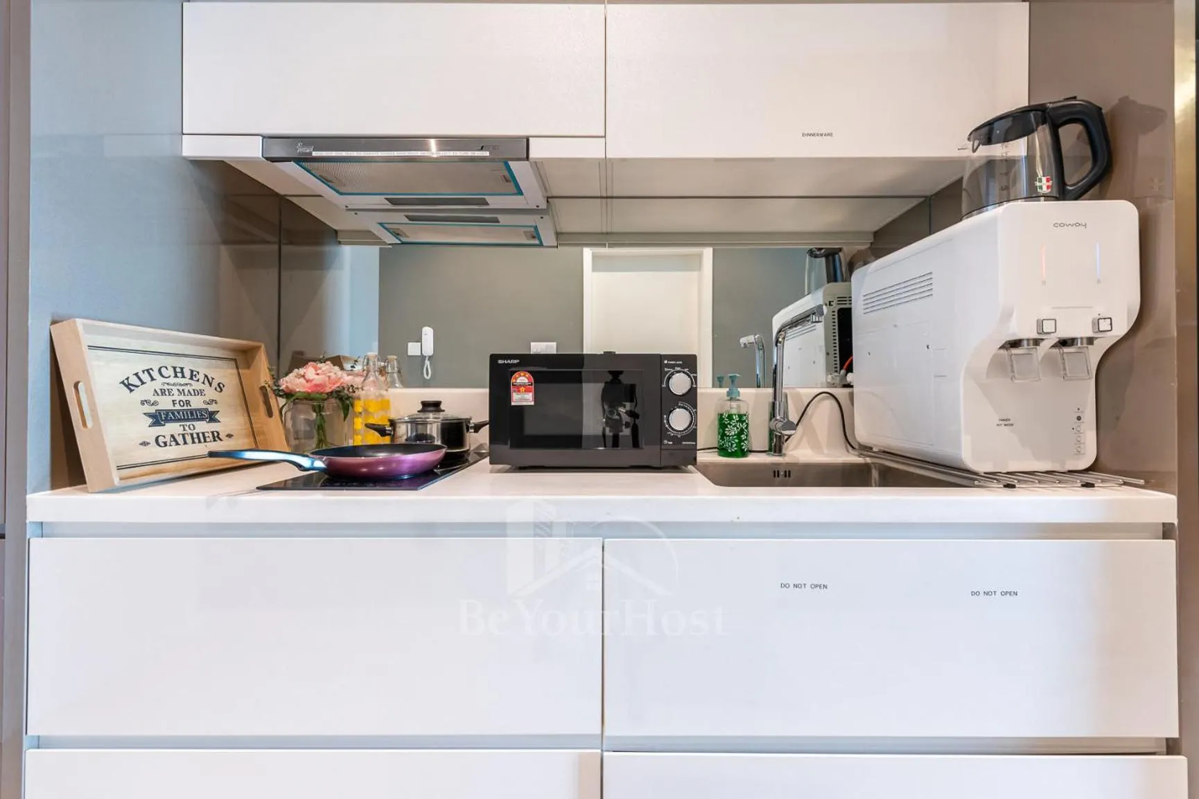 Kitchen or kitchenette in Dorsett Residences Sri Hartamas (Kuala Lumpur)
