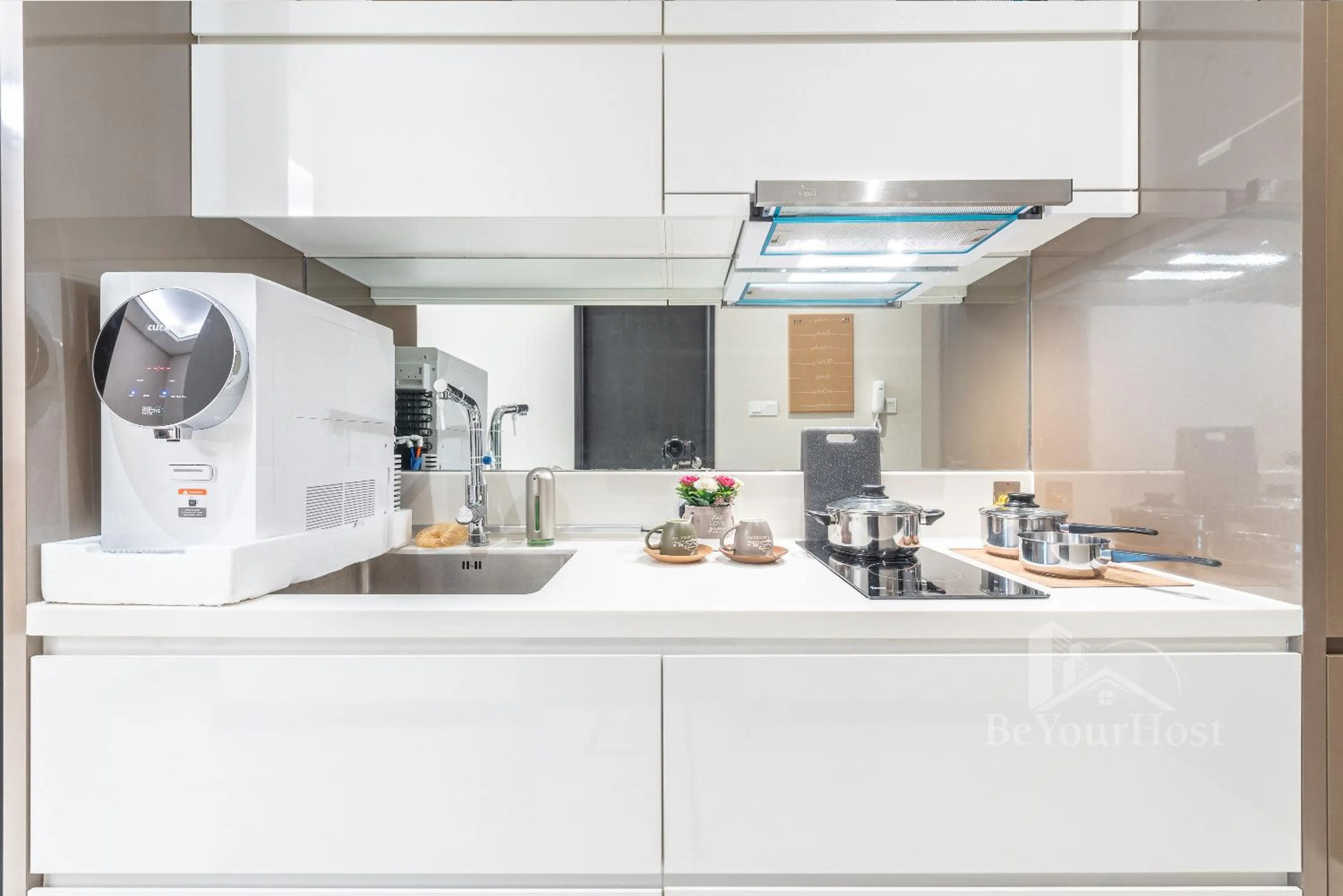 Kitchen or kitchenette in Dorsett Residences Sri Hartamas (Kuala Lumpur)