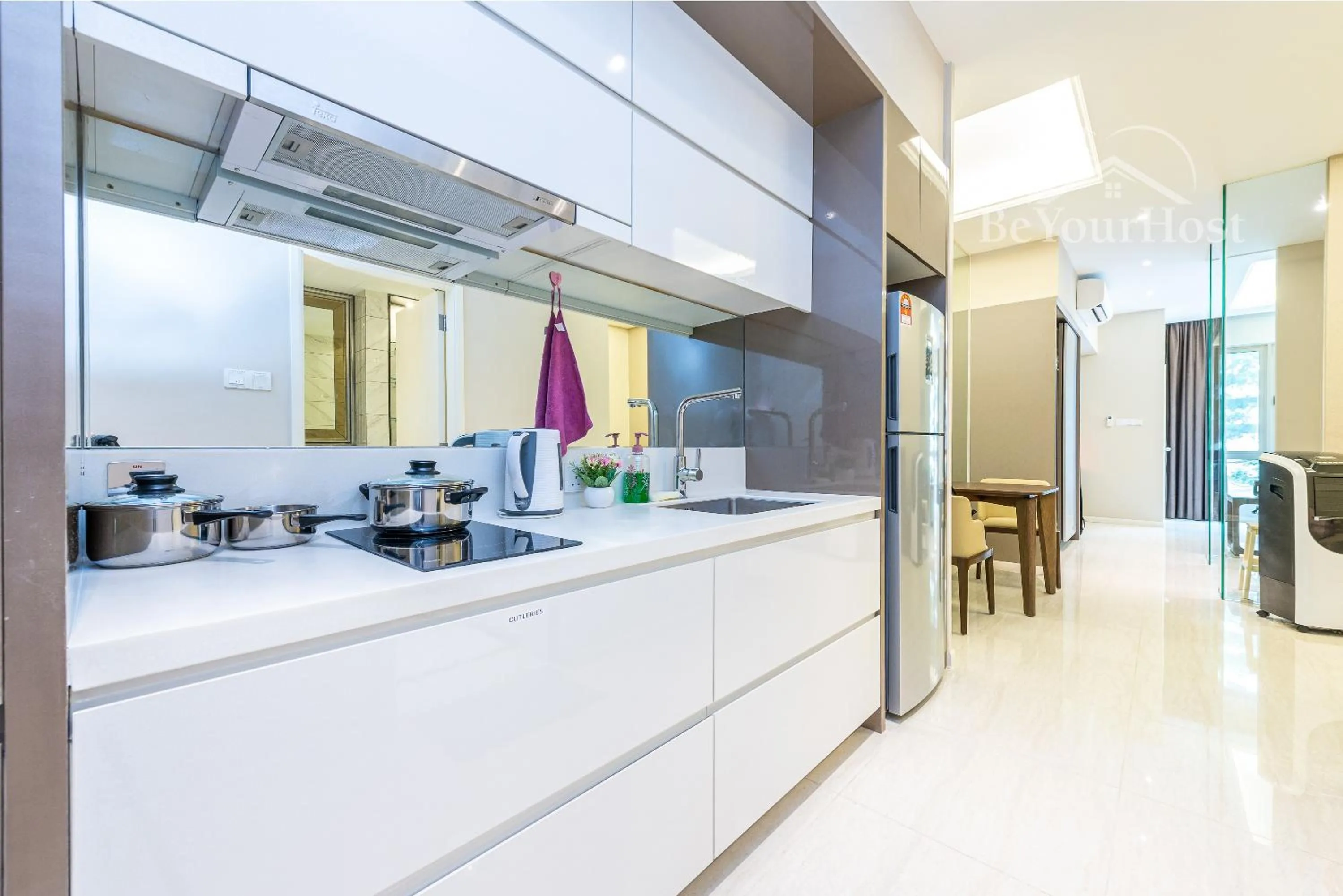 Kitchen or kitchenette in Dorsett Residences Sri Hartamas (Kuala Lumpur)