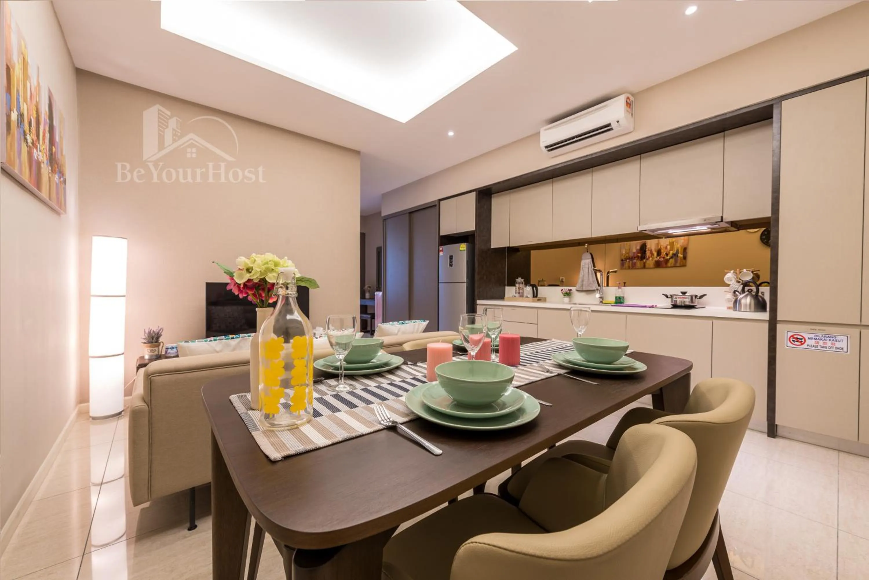 Kitchen or kitchenette in Dorsett Residences Sri Hartamas (Kuala Lumpur)