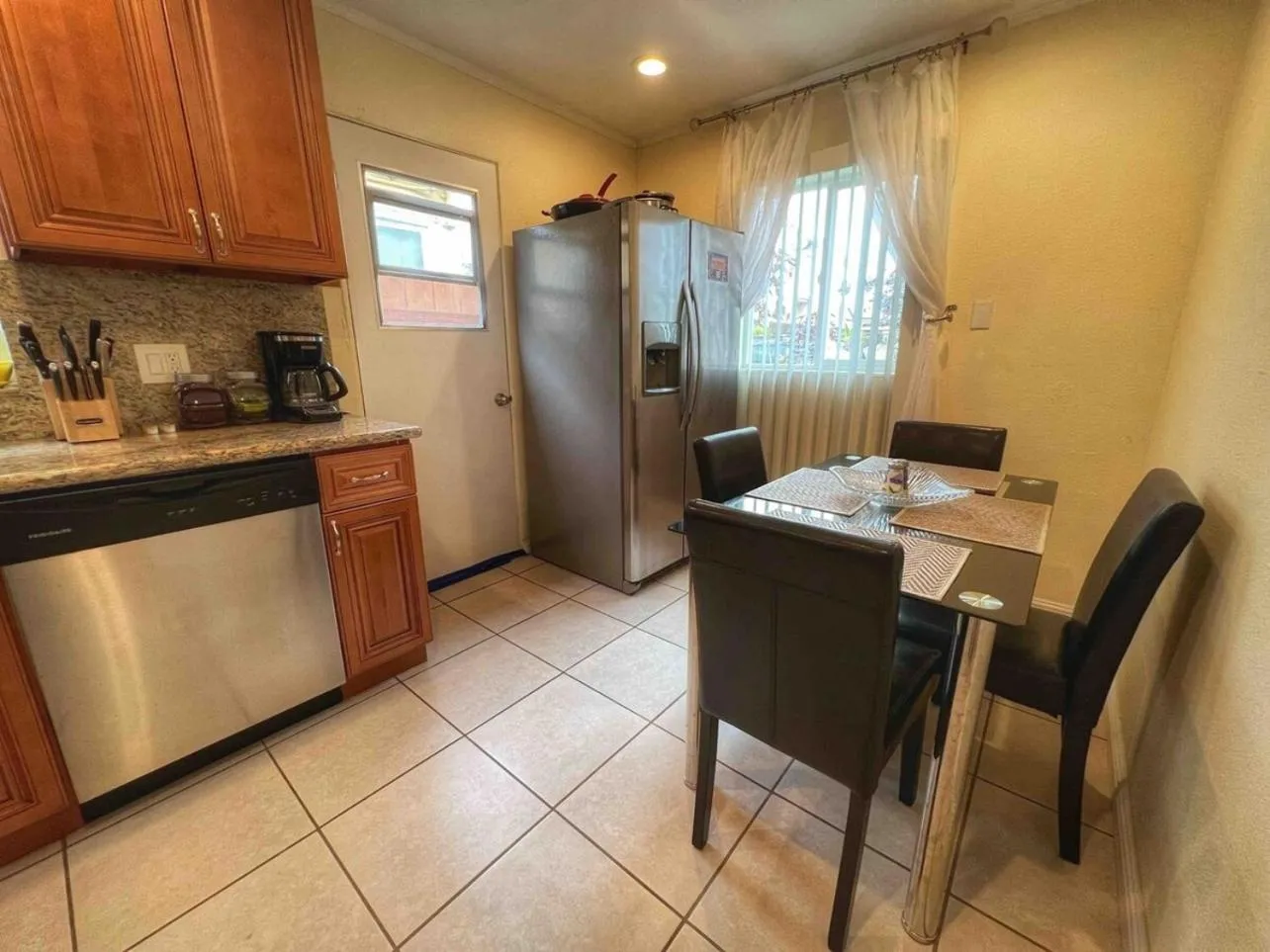 Pacific Beach Getaway Blocks From the Beach