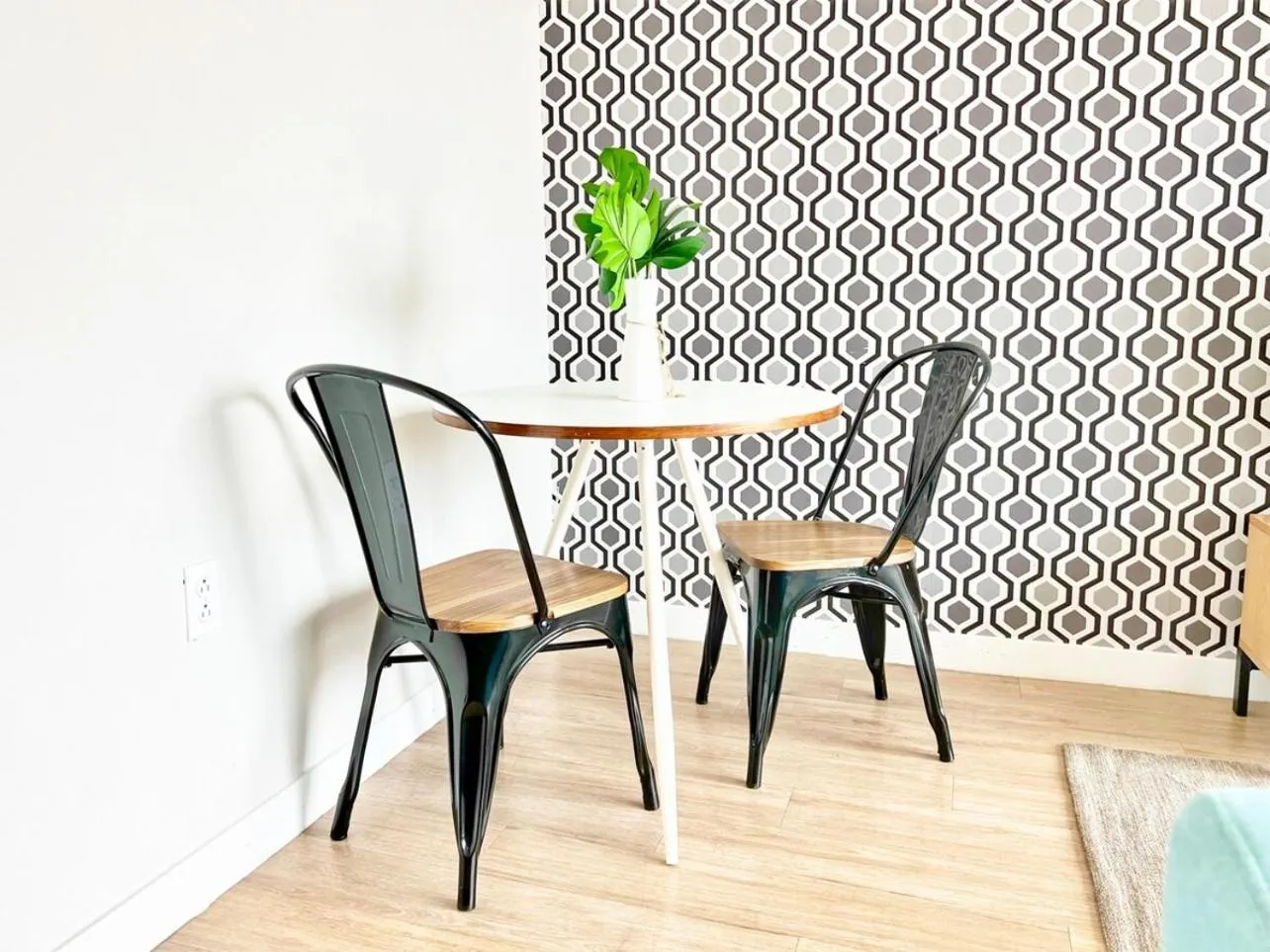 Beautiful One Bedroom Apartment With View Of City