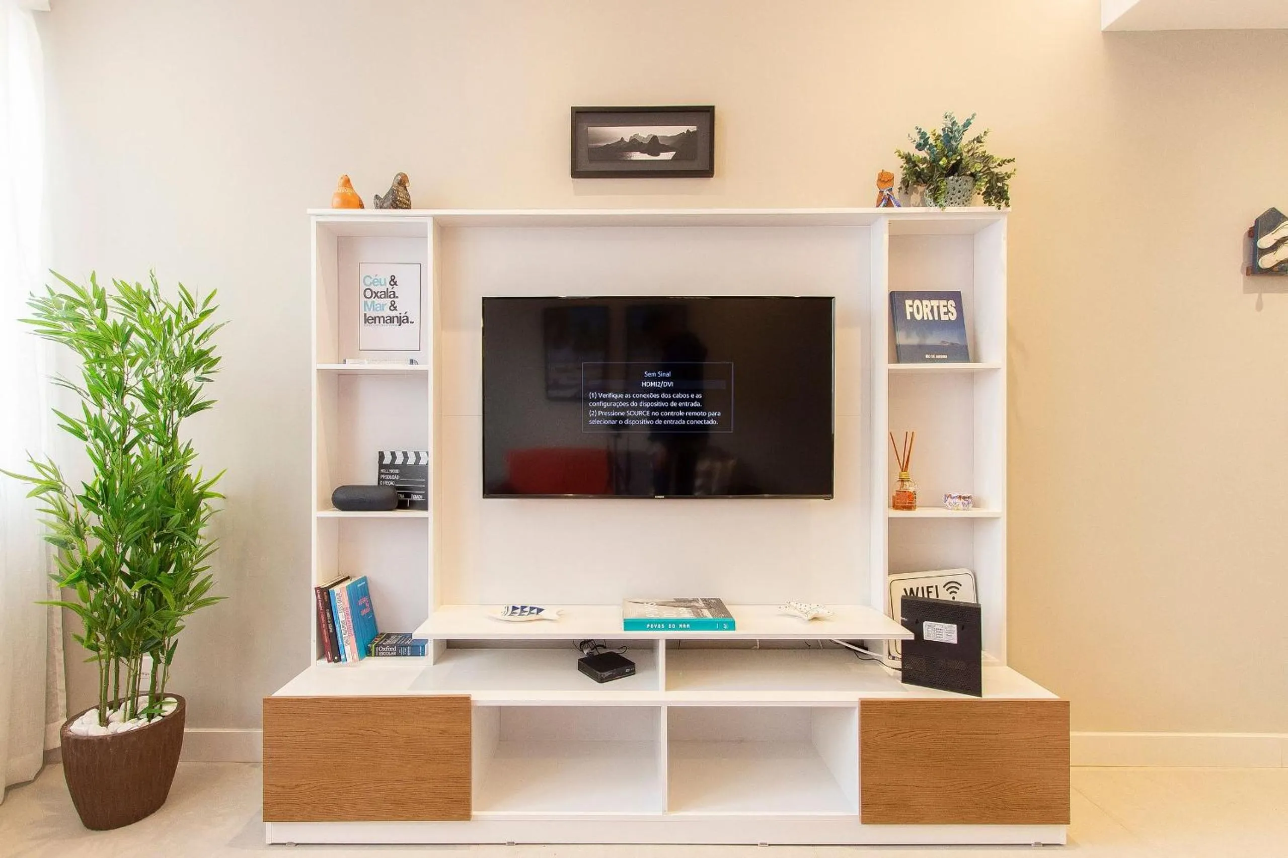 Communal lounge/ TV room in Praia e Conforto em Ipanema!