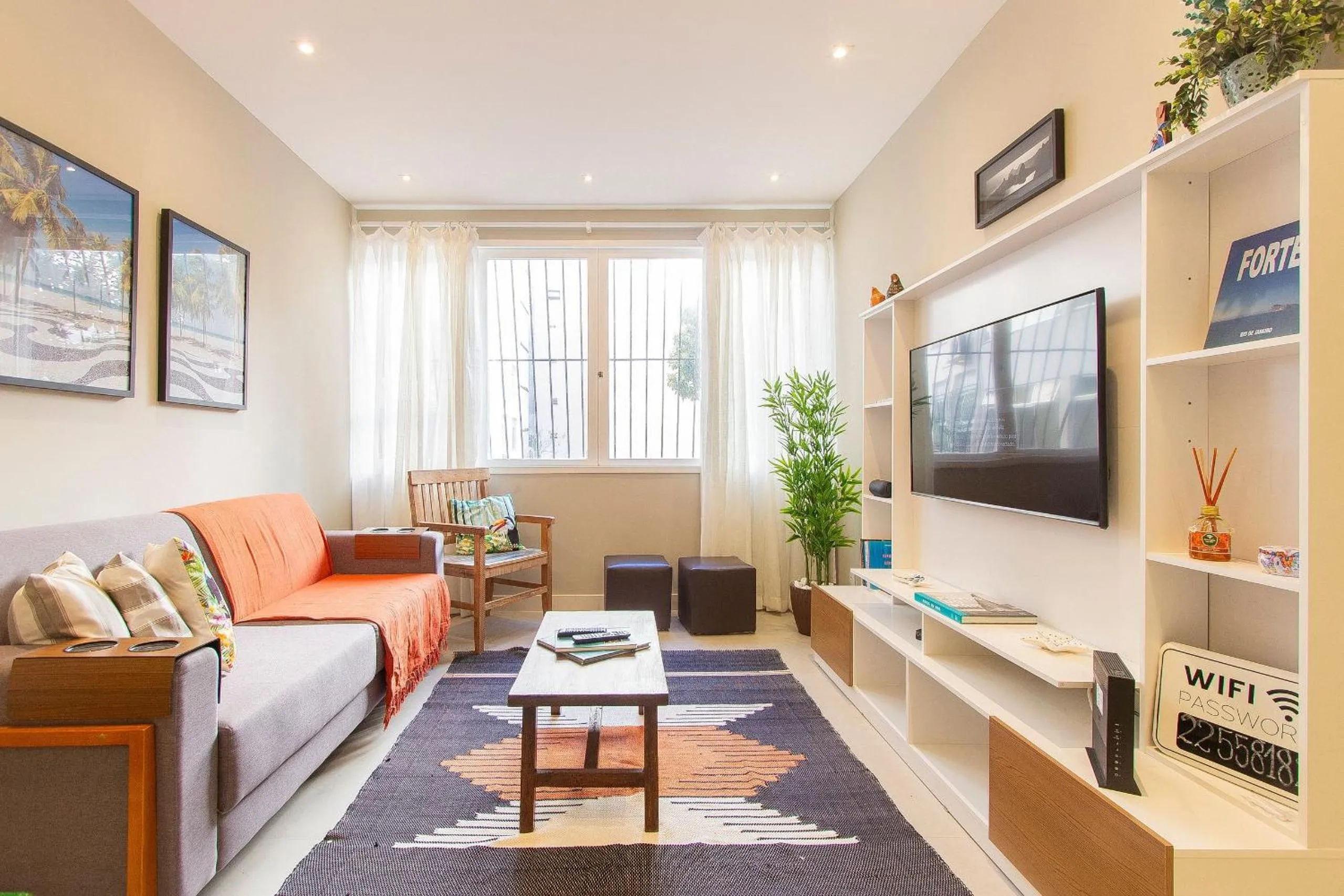 Communal lounge/ TV room in Praia e Conforto em Ipanema!