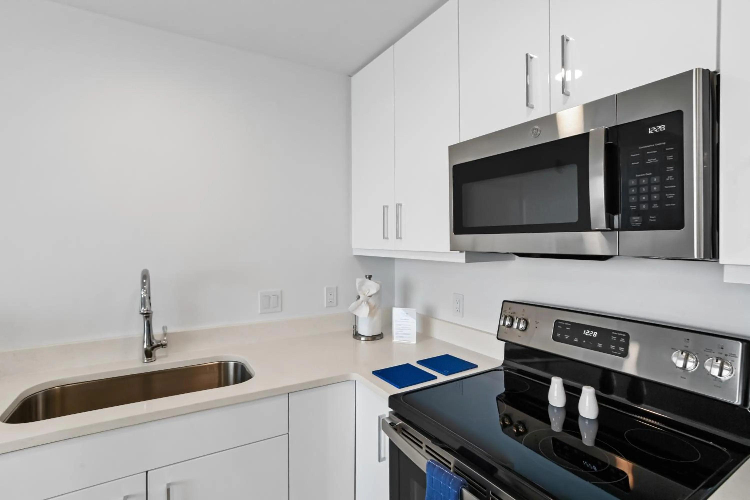 minibar in Ocean Club Treasure Island Hotel