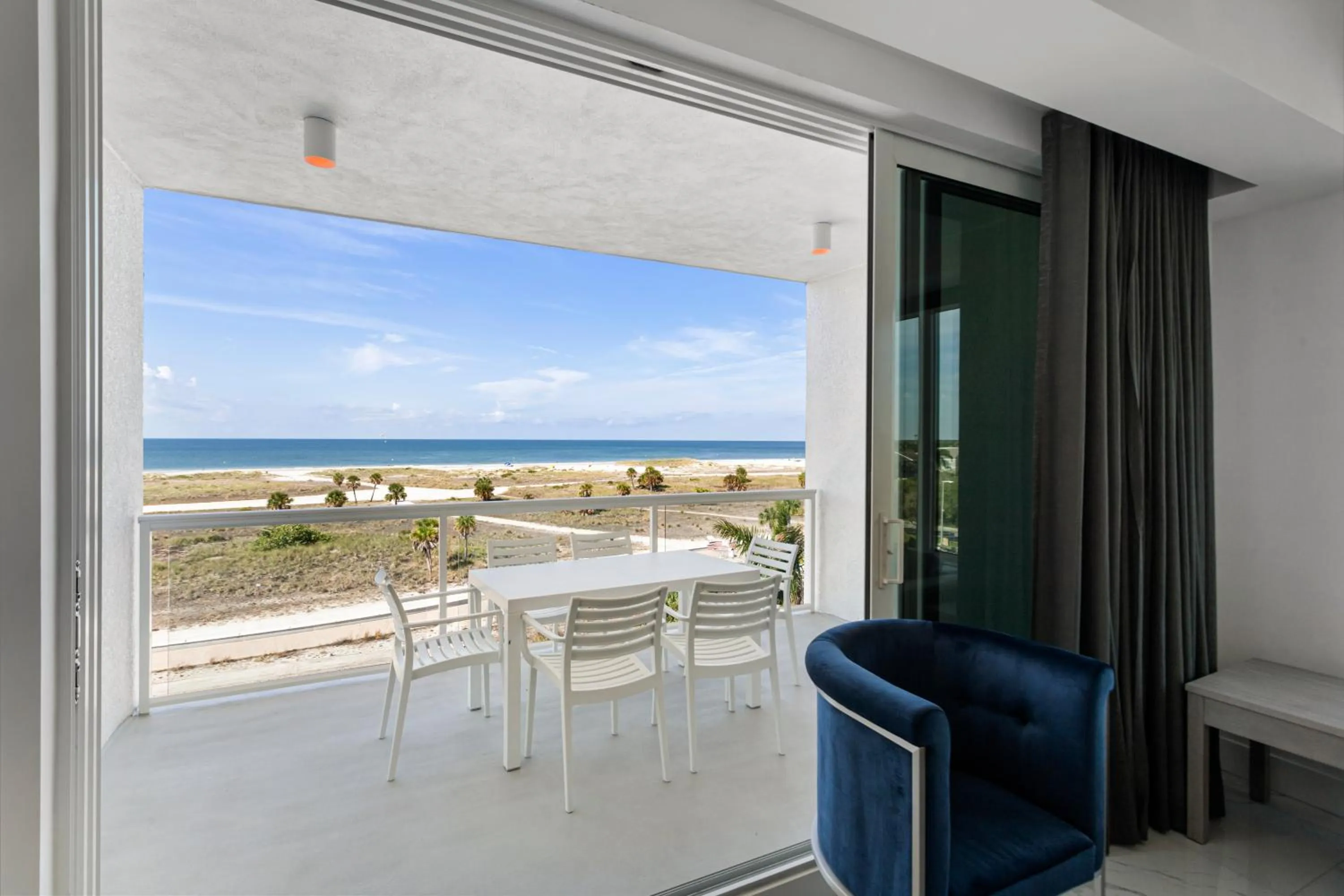 Balcony/Terrace in Ocean Club Treasure Island Hotel