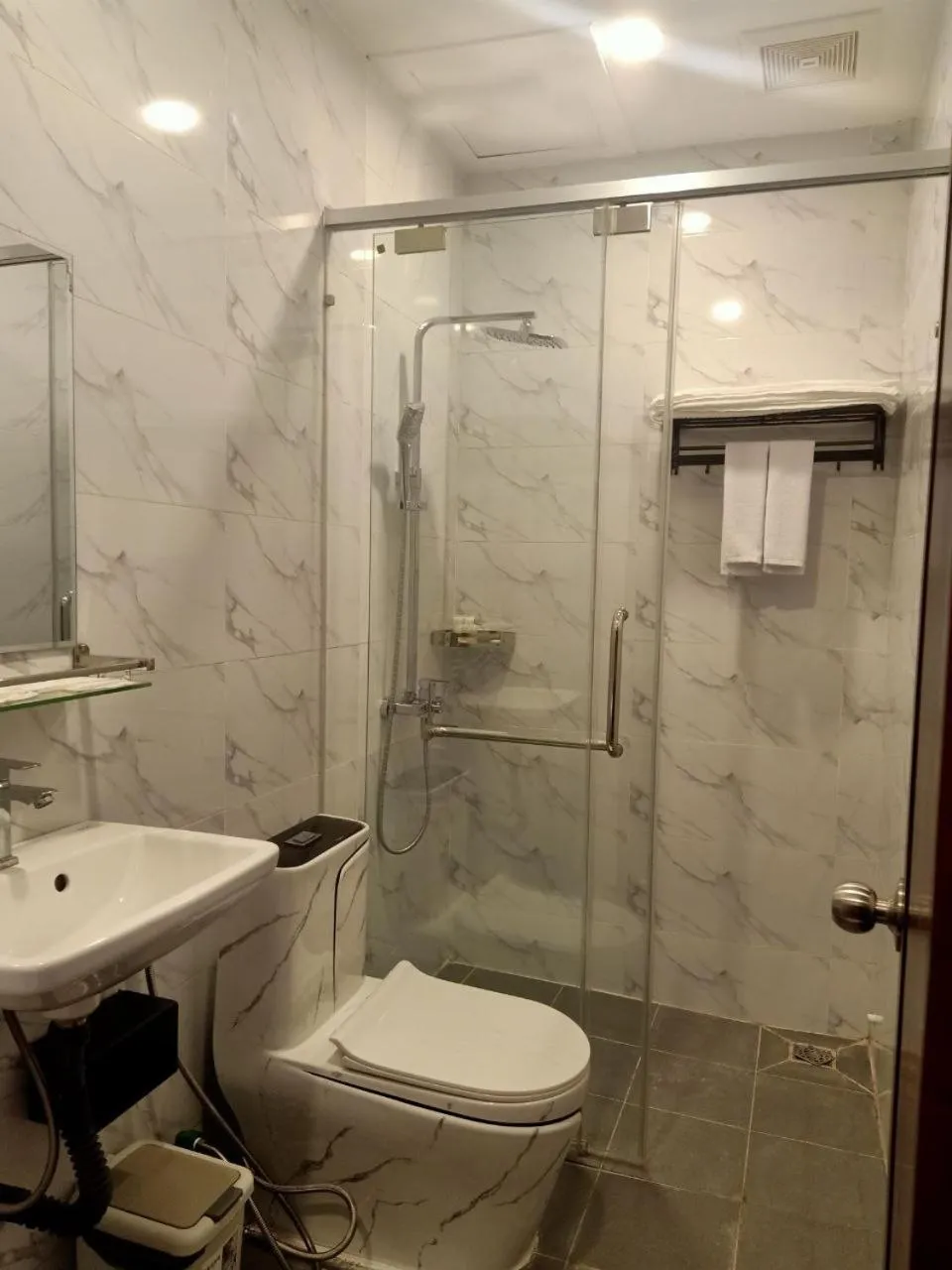 Bathroom in Nimith Hotel & Restaurant