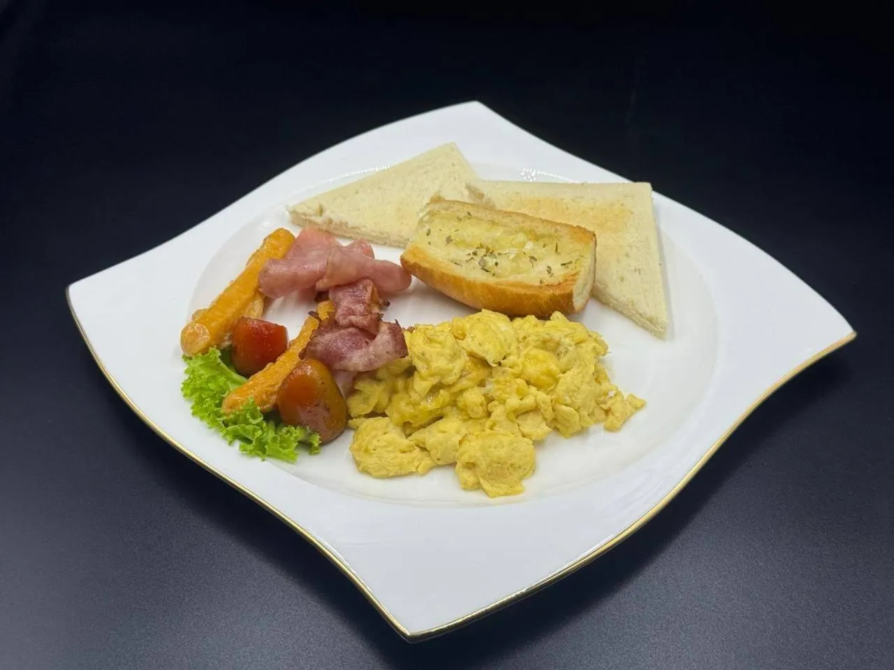 Restaurant/places to eat in Nimith Hotel & Restaurant