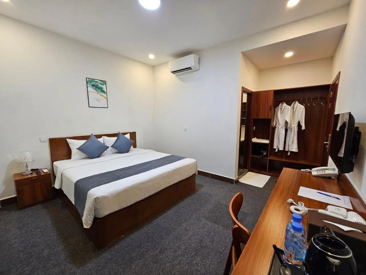 Photo of the whole room, Bed in Nimith Hotel & Restaurant