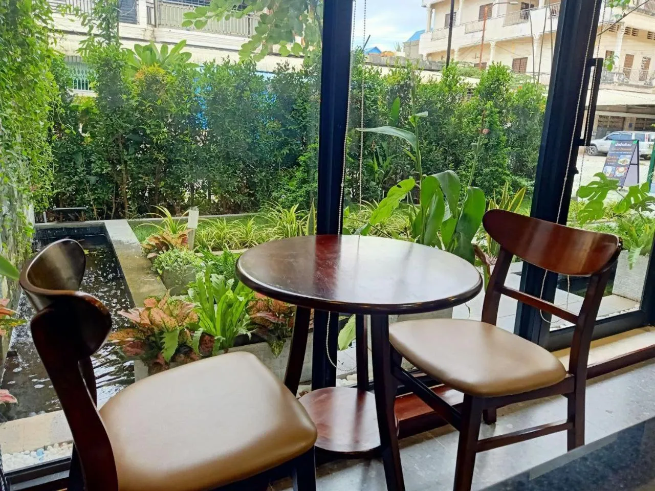 Evening entertainment in Nimith Hotel & Restaurant