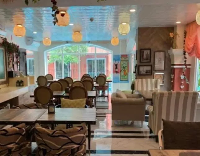 Seven seas resort Pool Access by Saifon